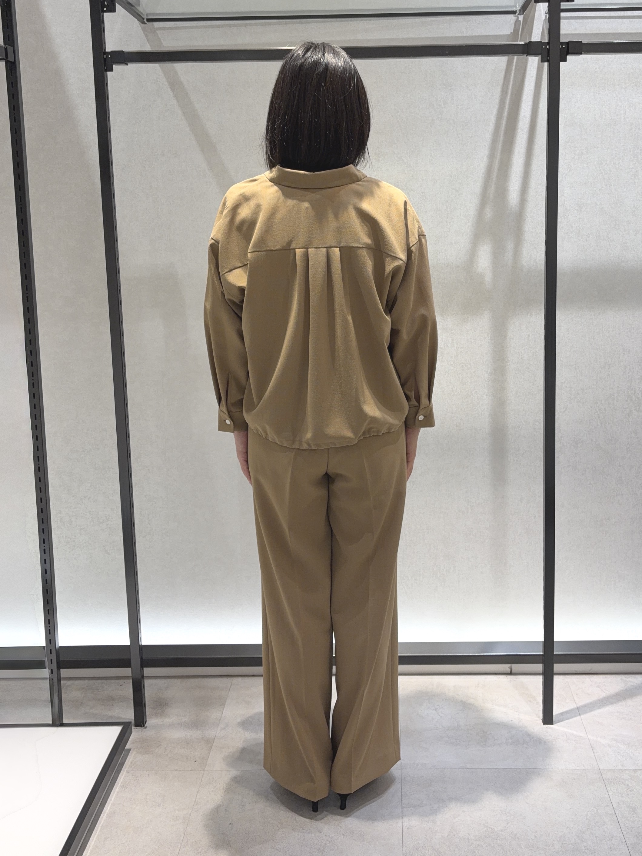 わたなべさんの「UNTITLED｜【セットアップ可/UVカット/接触冷感】エアリークールドロストシャツ」を使ったコーディネート