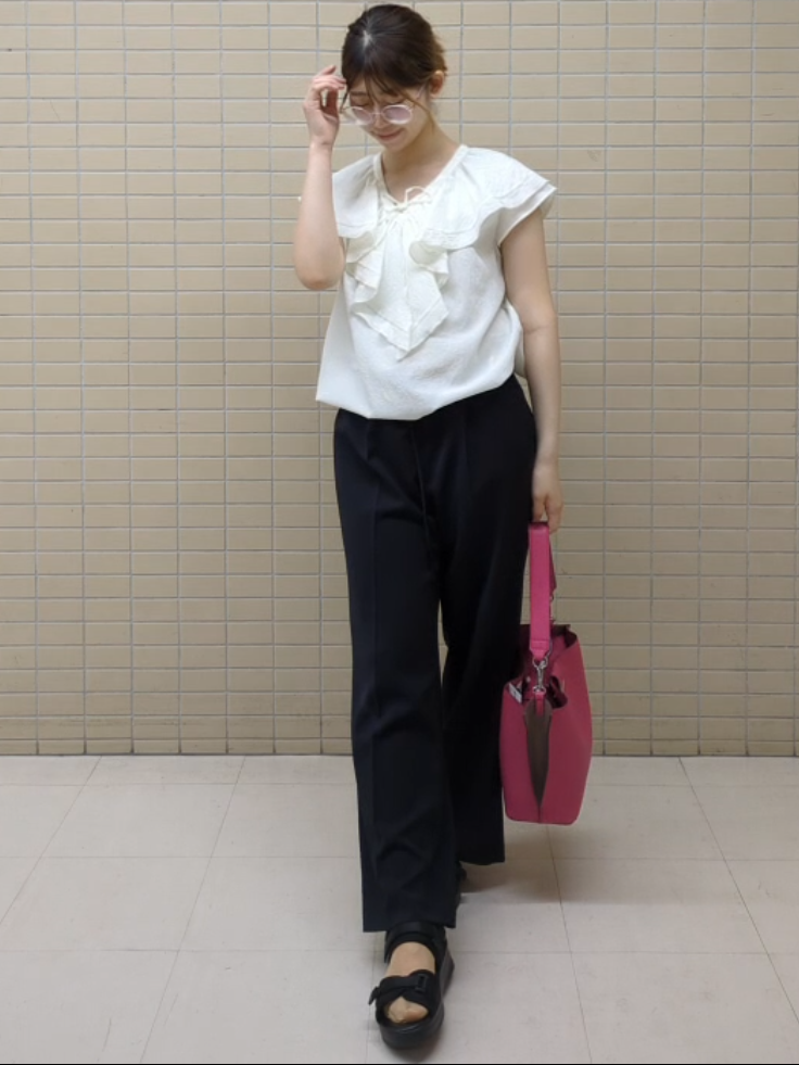 ひまりさんの「Reflect｜【手洗い可】センタープレスワイドパンツ」を使ったコーディネート