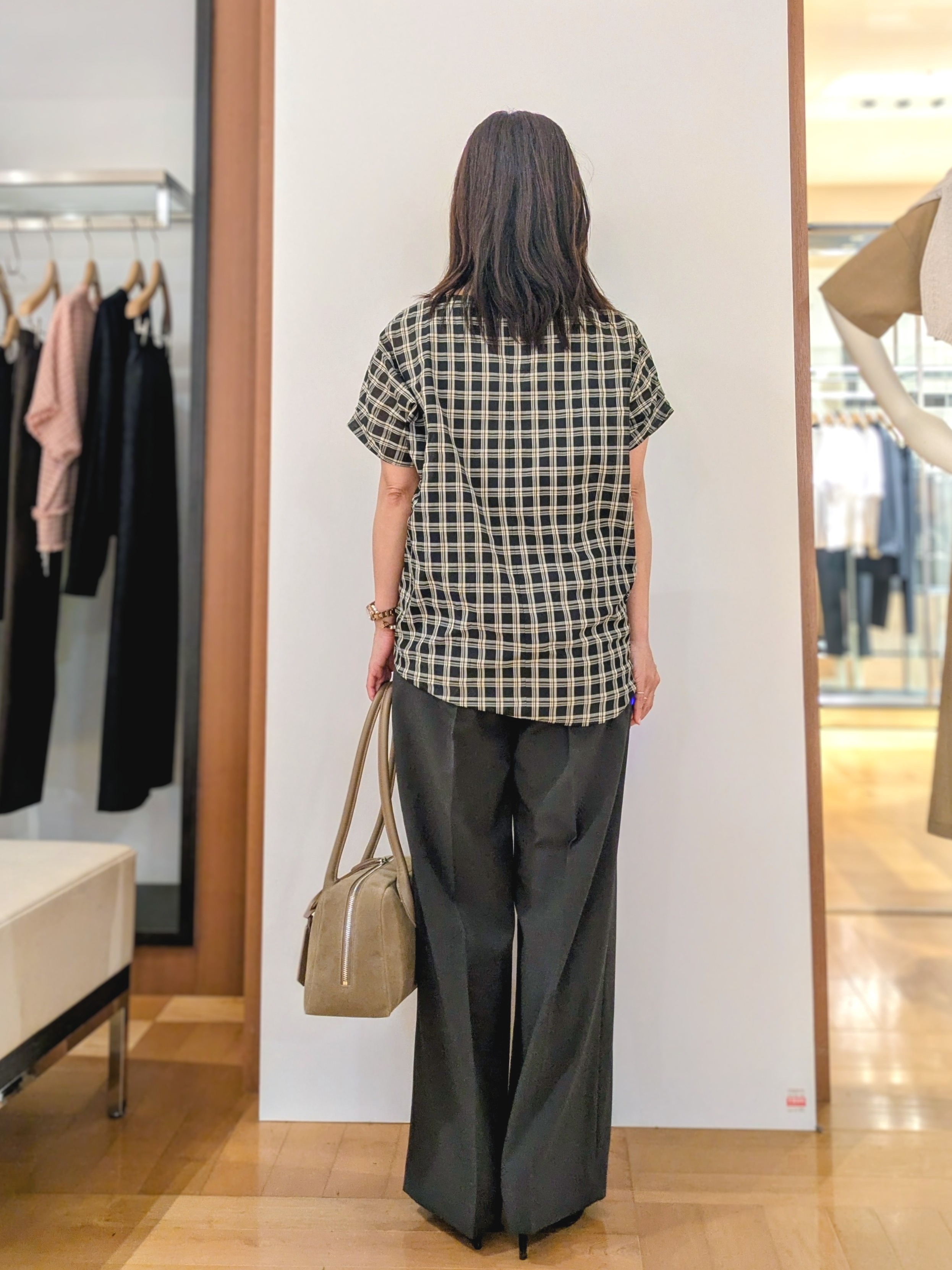 laverさんの「UNTITLED｜シアーチェックブラウス」を使ったコーディネート