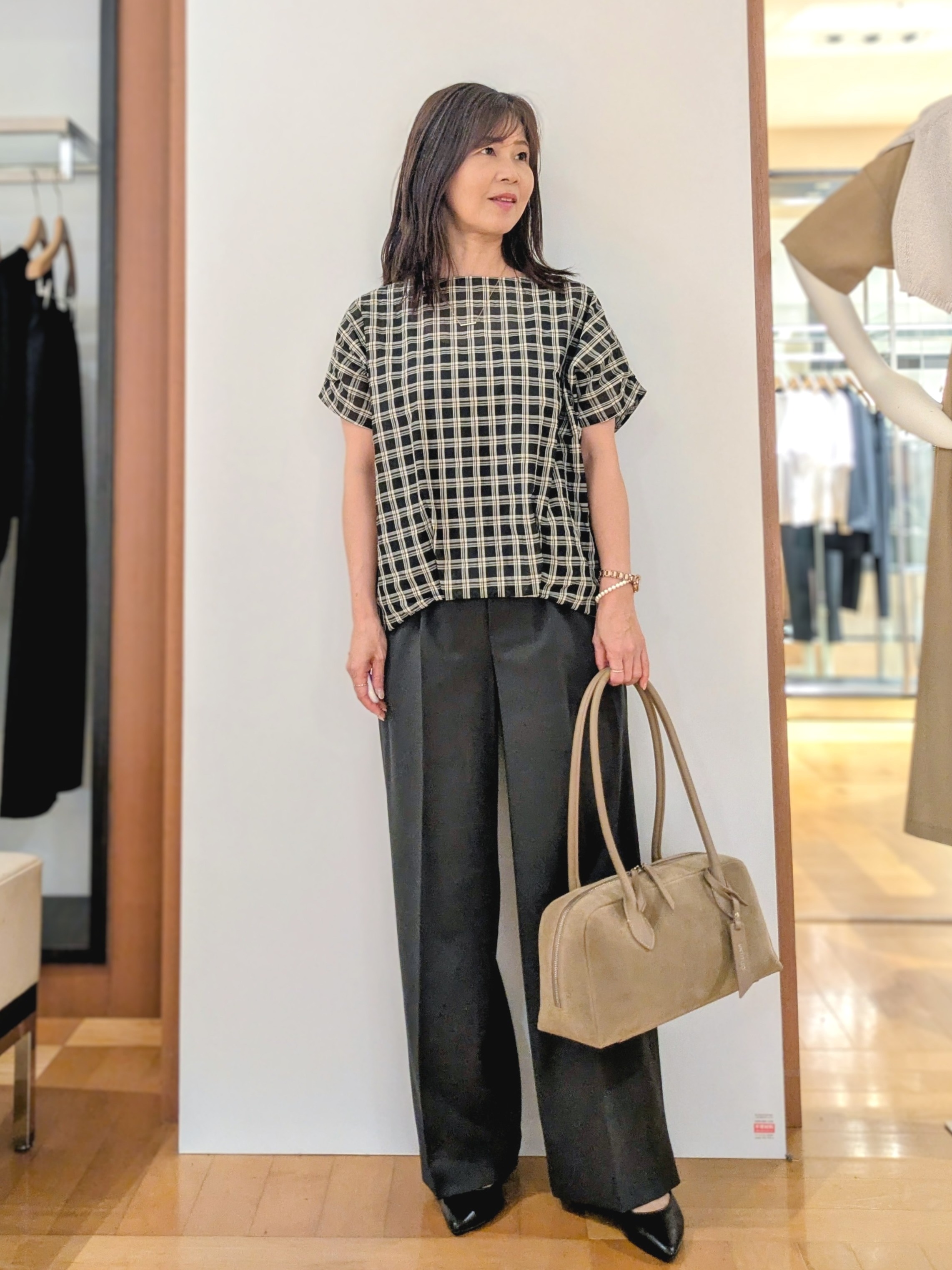 laverさんの「UNTITLED｜シアーチェックブラウス」を使ったコーディネート