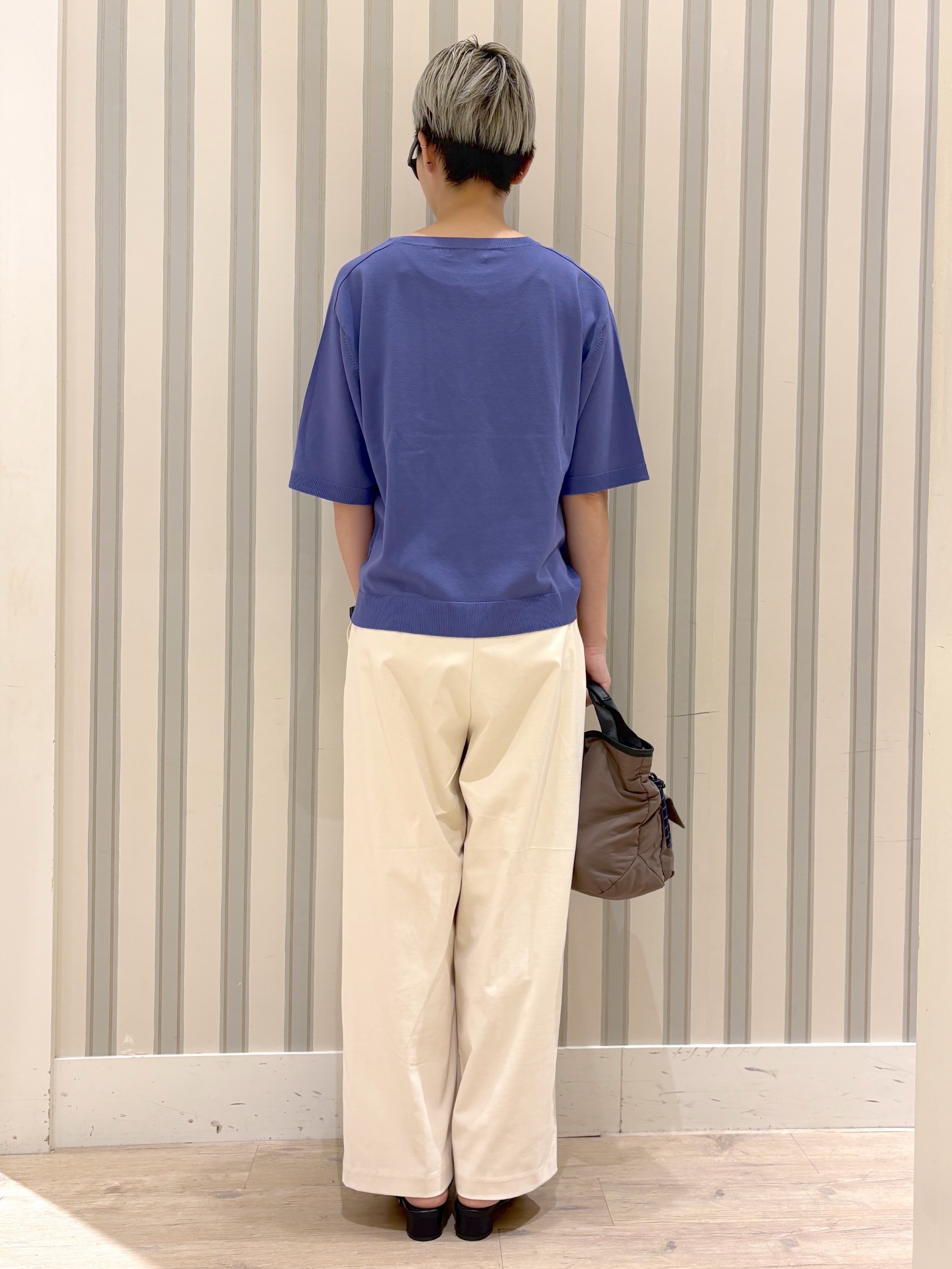  Ayumiさんの「grove｜【ひんやり・UVカット・洗濯機◎】Tシャツ感覚で着られるコットン混ニット」を使ったコーディネート