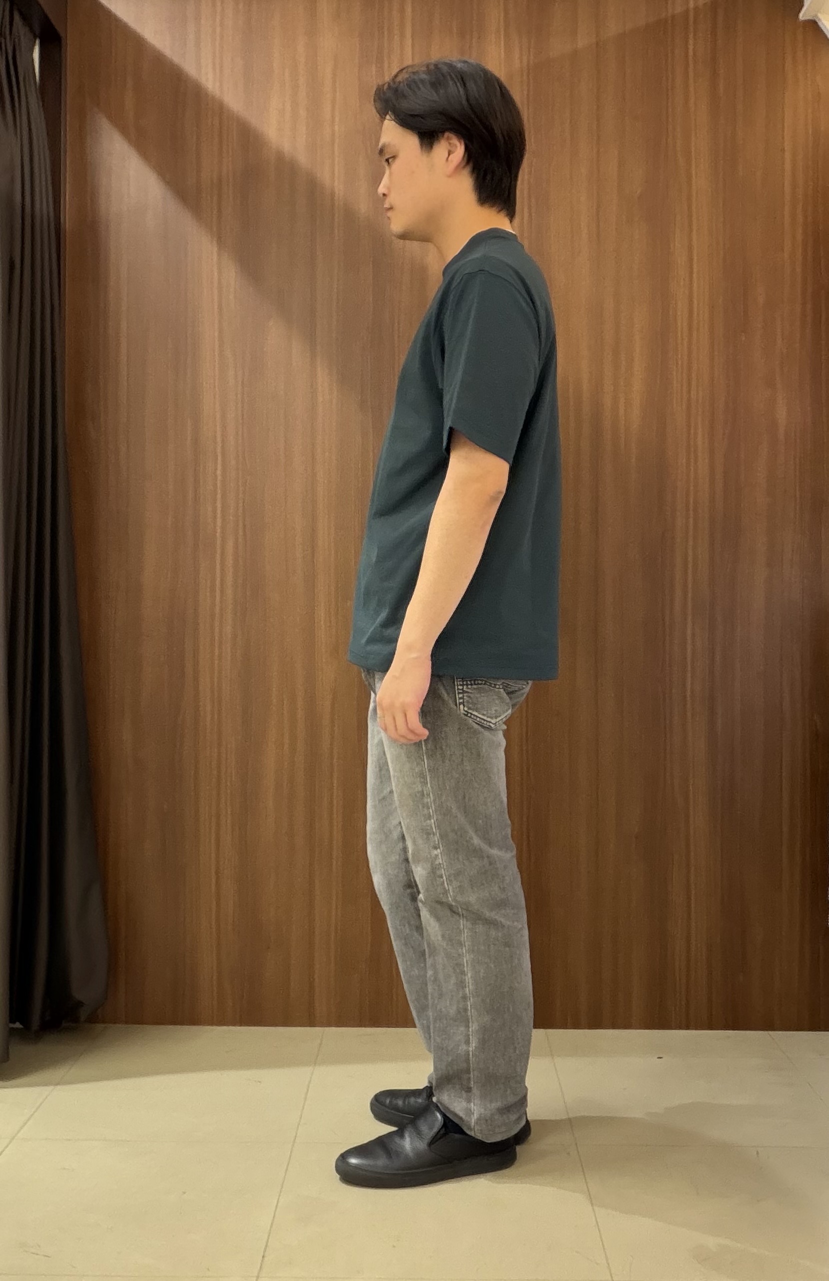 中村さんの「TAKEO KIKUCHI｜【汗染み軽減】フェイクレイヤー ワンポイント プルオーバー」を使ったコーディネート