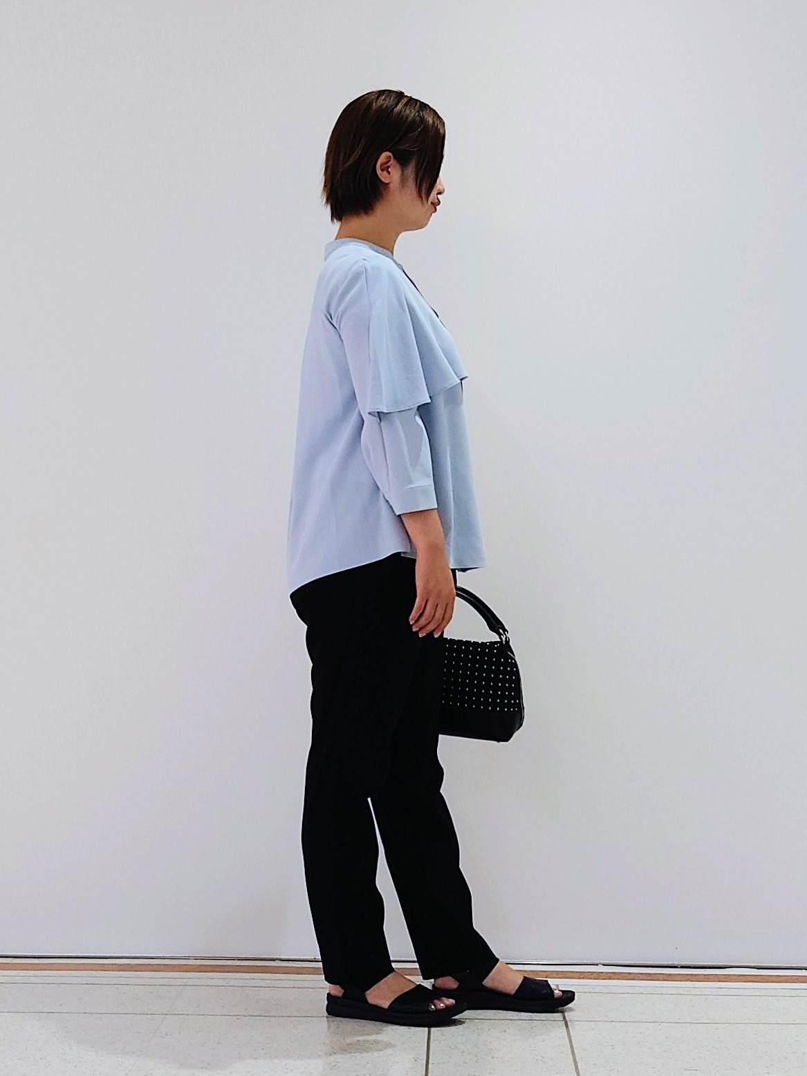 gissyさんの「INDIVI｜【新作登場！着る日傘】 ケープ風ブラウス」を使ったコーディネート