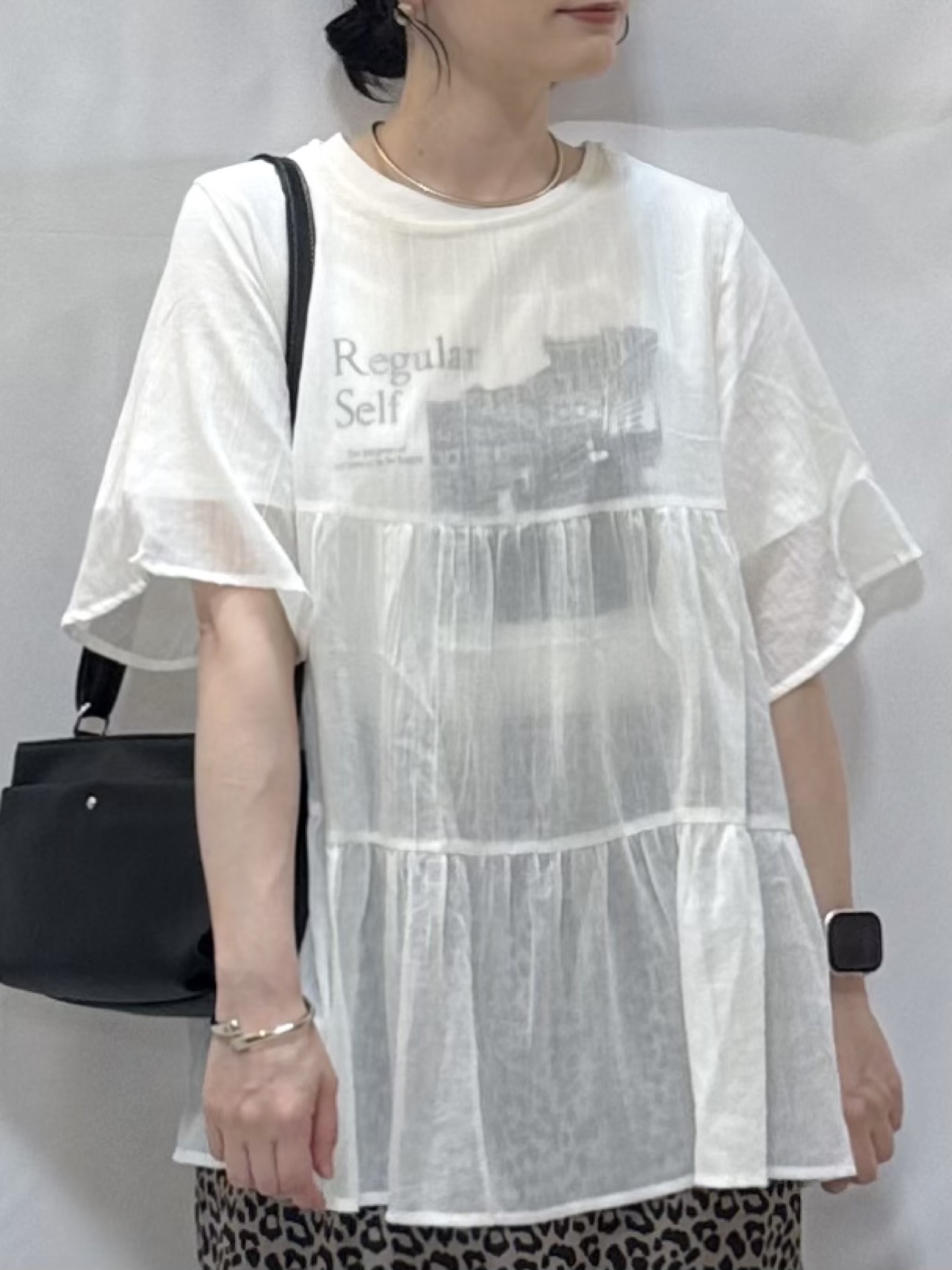 𝐇𝐢𝐫𝐨𝐦𝐢さんの「SHOO･LA･RUE｜ワッシャーティアードブラウス」を使ったコーディネート