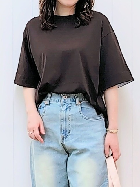 itoさんの「Dessin｜【汗シミ防止/UVカット】配色スリーブ 五分袖プルオーバー」を使ったコーディネート