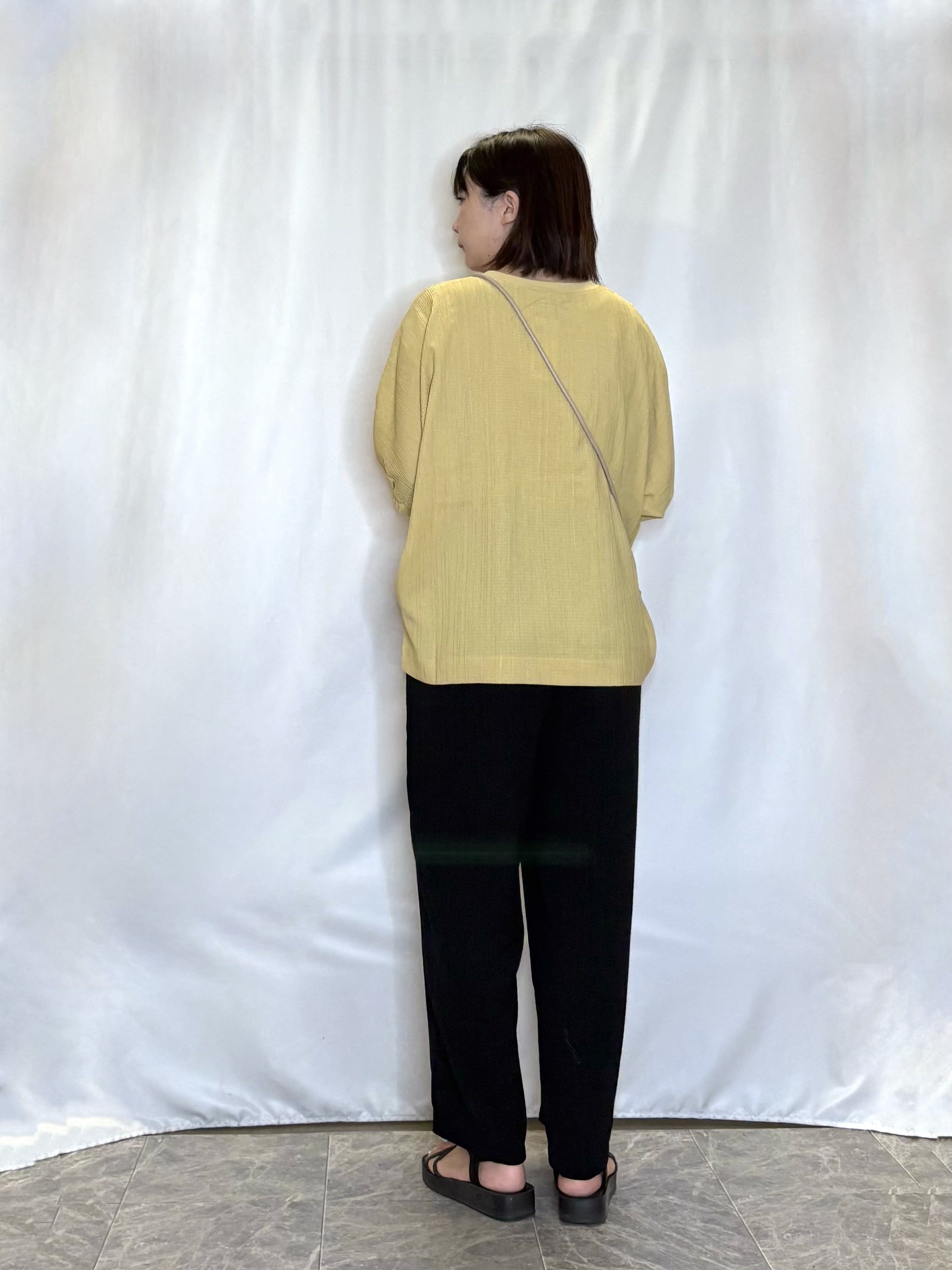 ネリさんの「SHOO･LA･RUE｜【インせず着られる/洗濯後しわになりにくい】シボシボドルマンブラウス」を使ったコーディネート