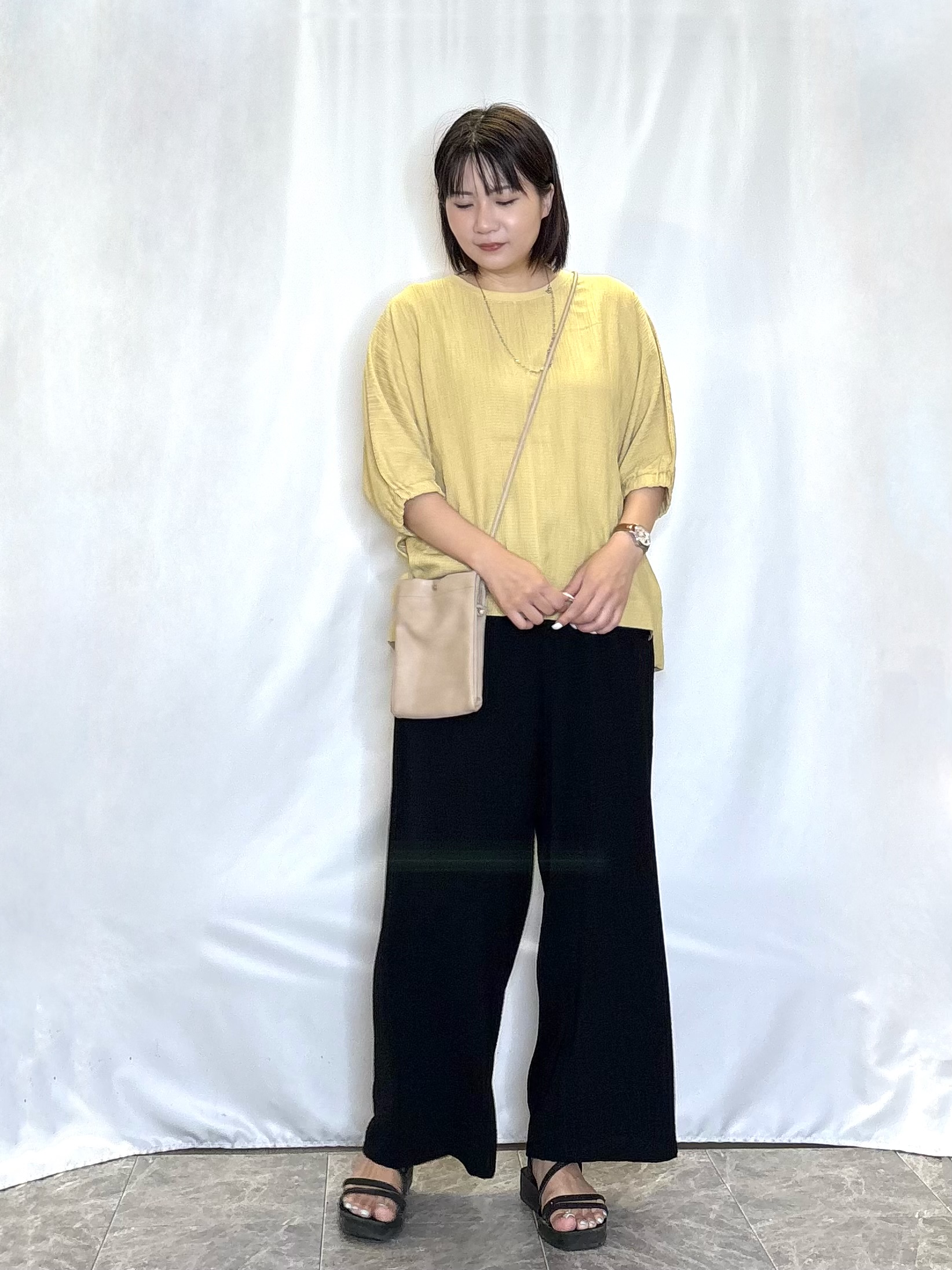 ネリさんの「SHOO･LA･RUE｜【インせず着られる/洗濯後しわになりにくい】シボシボドルマンブラウス」を使ったコーディネート