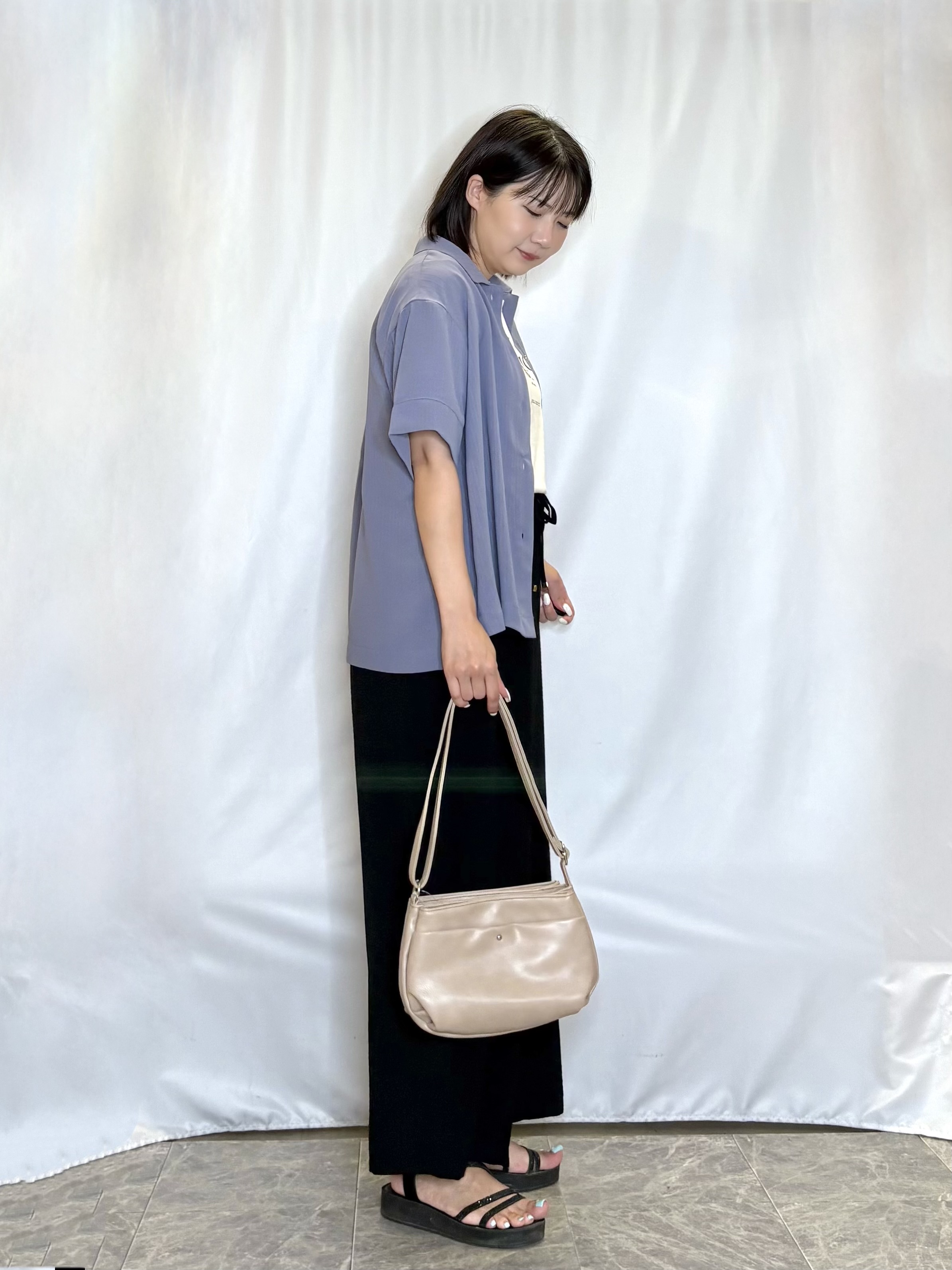 ネリさんの「SHOO･LA･RUE｜【通気性〇/ひんやり/S-LL】洗濯後しわになりにくい とろみストライプシャツ」を使ったコーディネート
