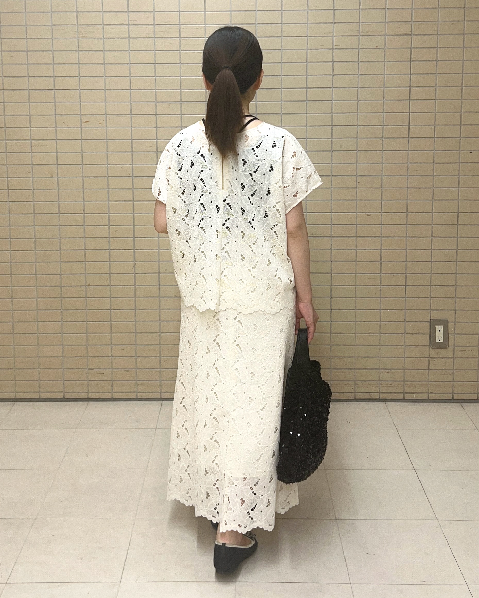 Mitsukiさんの「UNTITLED｜【セットアップ可/品のある透け感】リーフレースブラウス」を使ったコーディネート