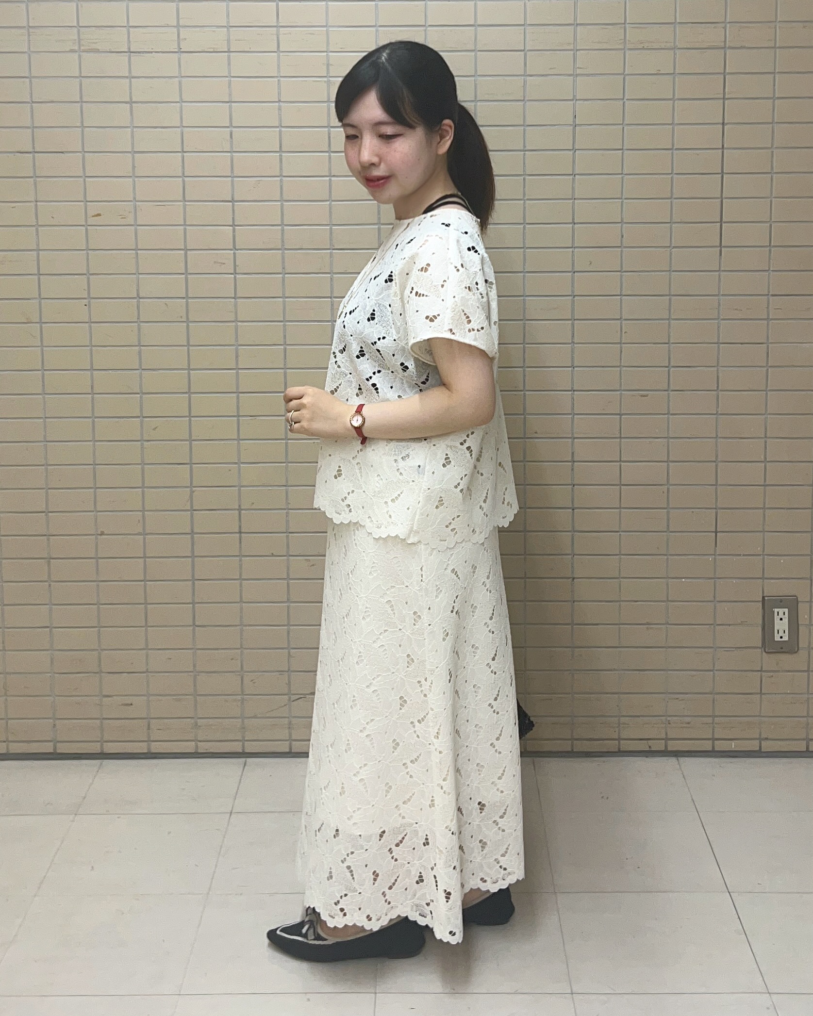 Mitsukiさんの「UNTITLED｜【セットアップ可/品のある透け感】リーフレースブラウス」を使ったコーディネート