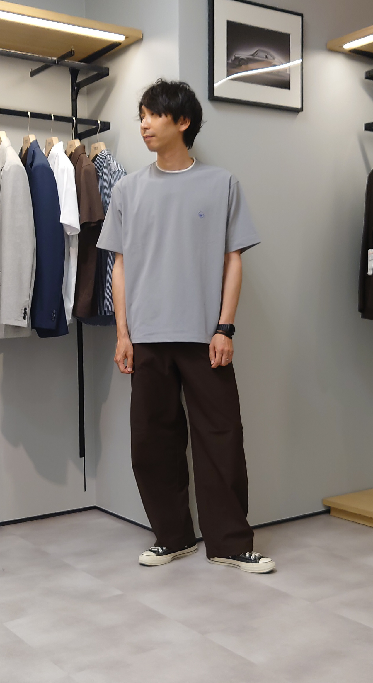 kawamuさんの「TAKEO KIKUCHI｜【汗染み軽減】フェイクレイヤー ワンポイント プルオーバー」を使ったコーディネート
