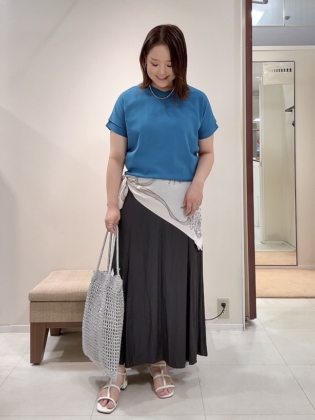 YUIさんの「UNTITLED｜【肌に張り付かない/前後2WAY】ドライタッチコットンプルオーバー」を使ったコーディネート