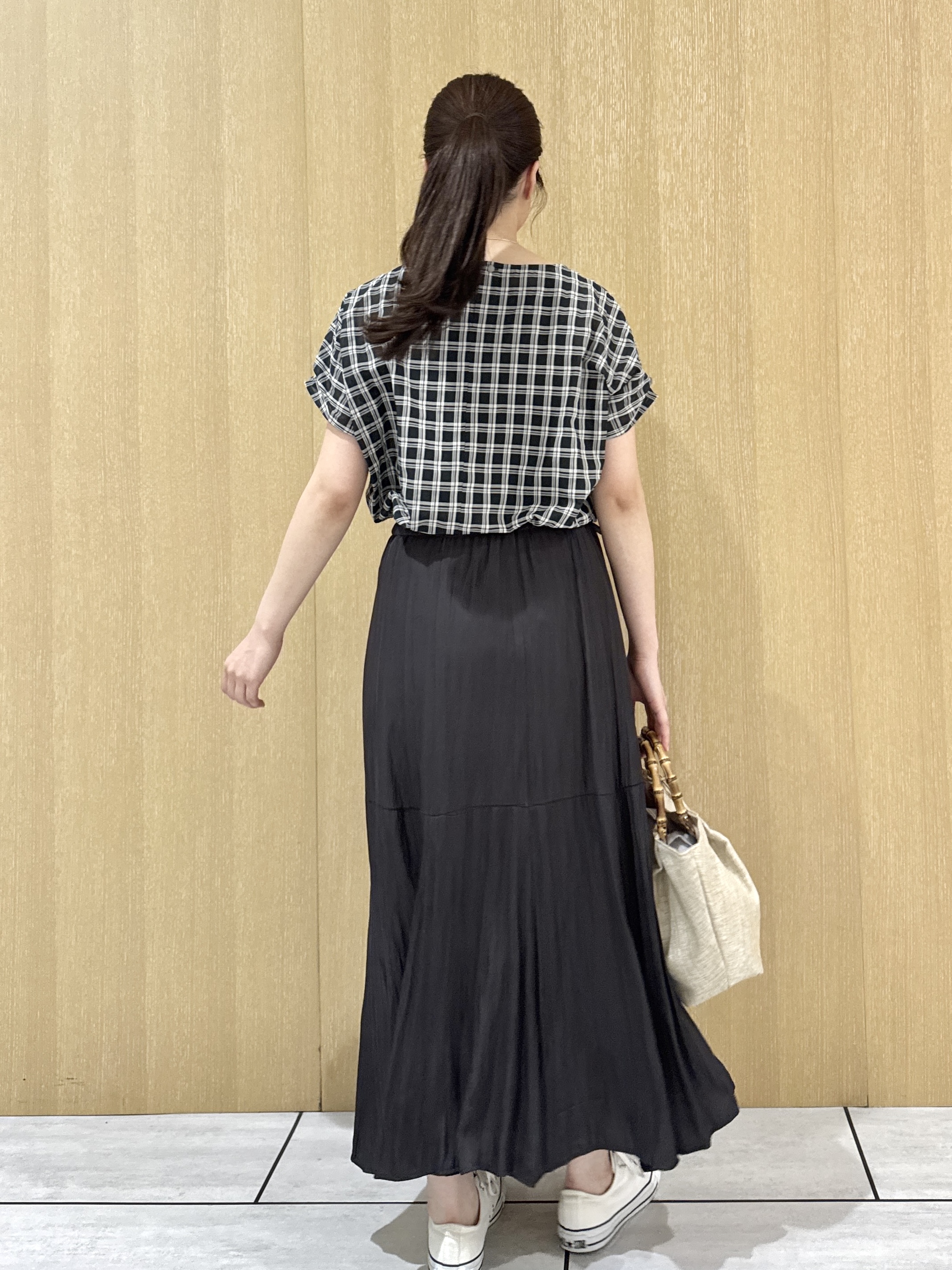 nanaさんの「UNTITLED｜シアーチェックブラウス」を使ったコーディネート