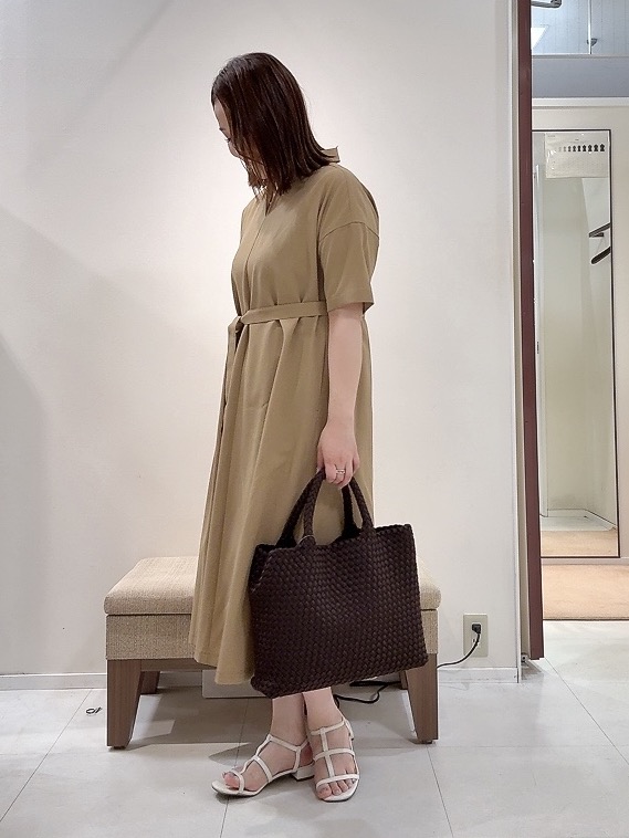 YUIさんの「UNTITLED｜【UVカット/接触冷感/通気性】エアリークールワンピース」を使ったコーディネート