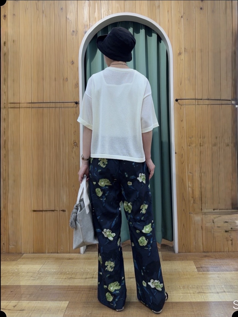 きょんさんの「SHOO･LA･RUE｜【体型カバー】程よい透け感 デザインアソート 5分袖シアーニット」を使ったコーディネート