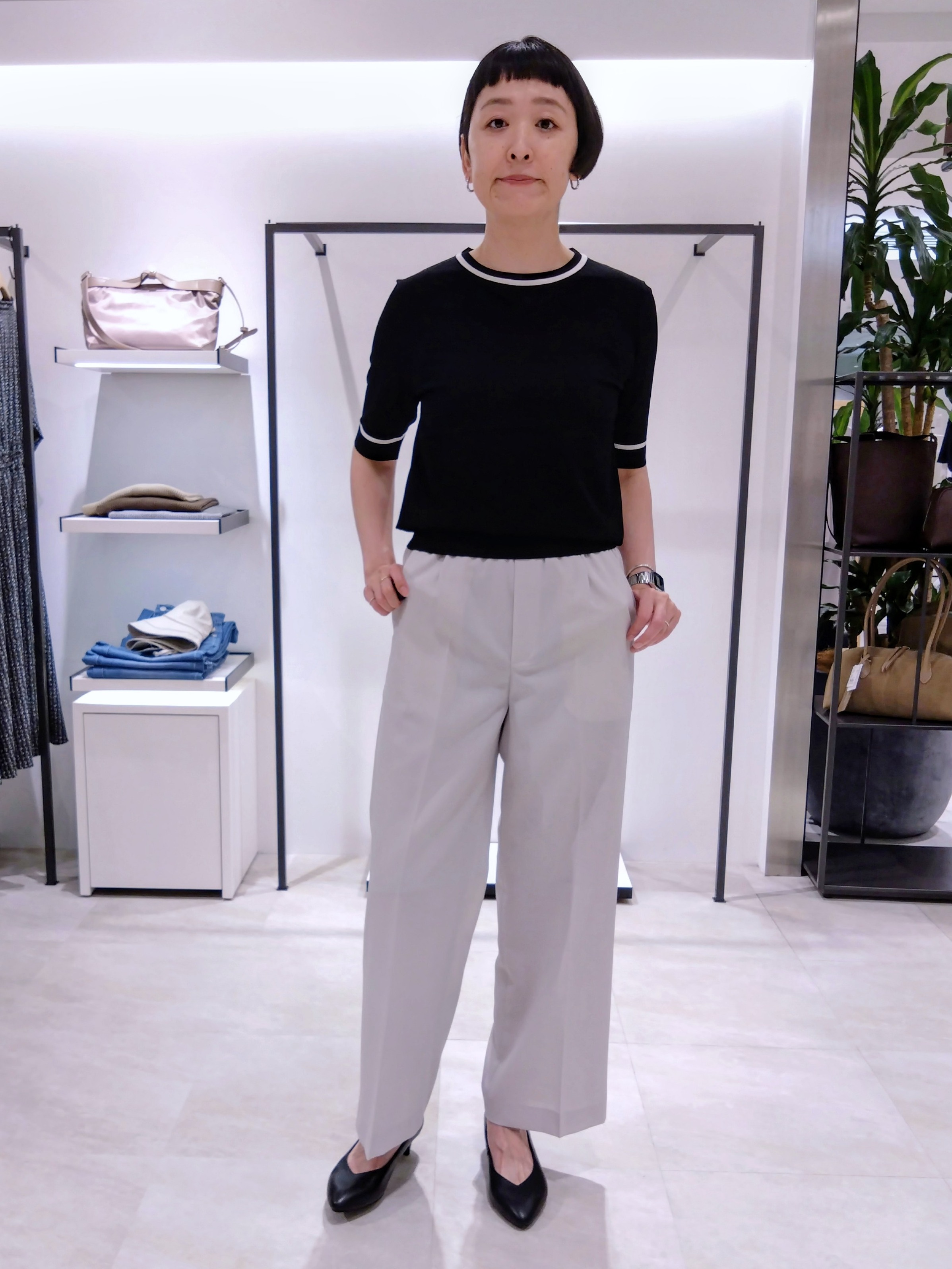 まちこさんの「UNTITLED｜【アンサンブル可能】コンパクトニットカーディガン」を使ったコーディネート