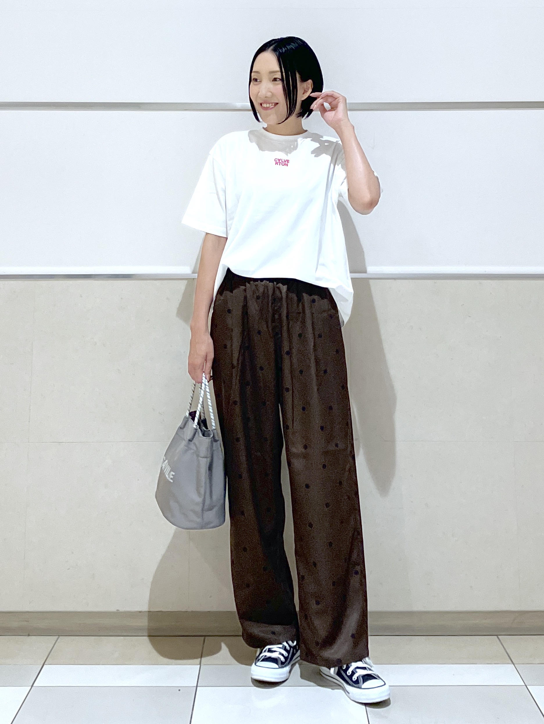 eriko さんの「Dessin｜グラフィックデザイン Tシャツ」を使ったコーディネート