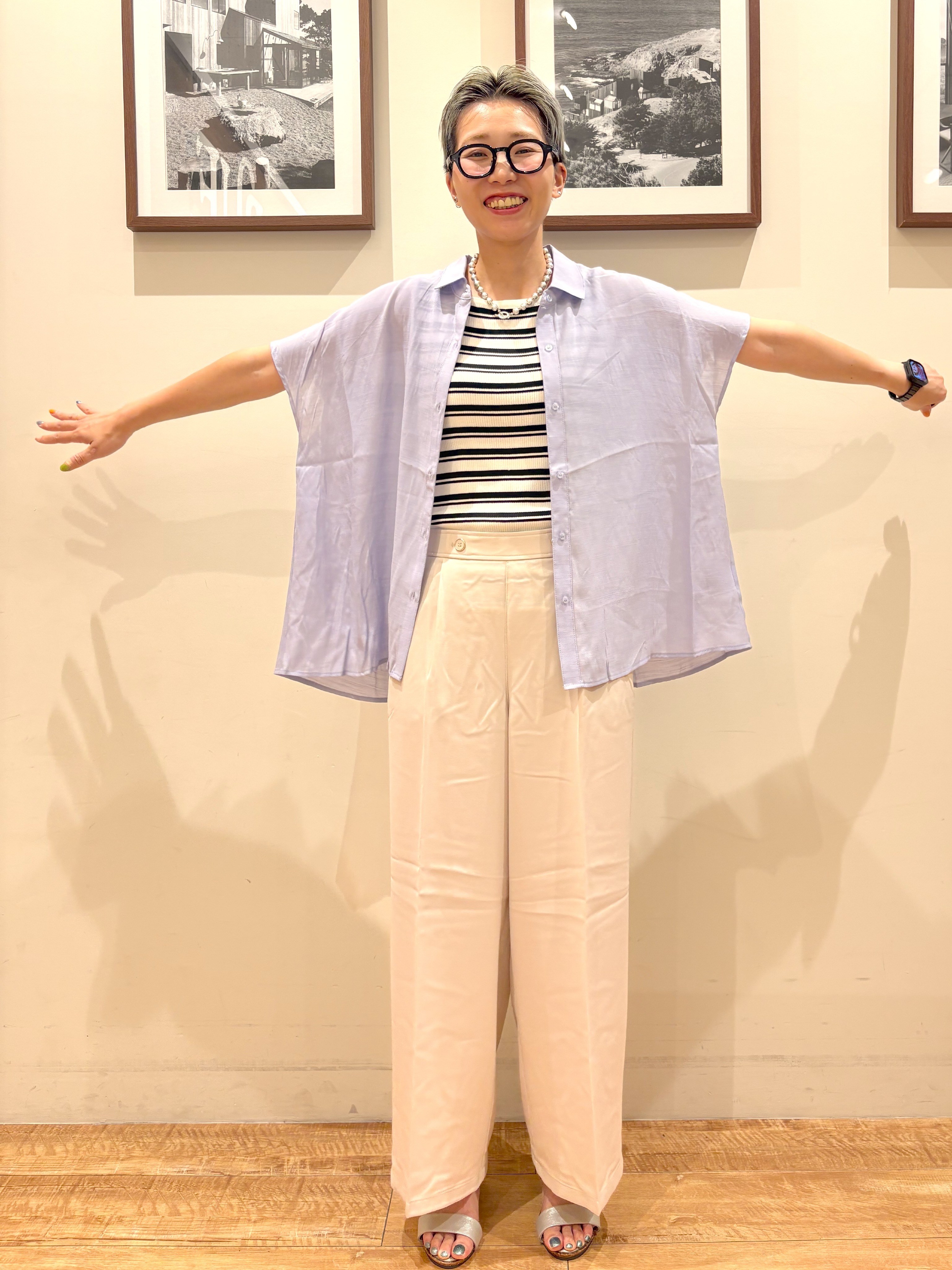 Ayumiさんの「SHOO･LA･RUE｜【ひんやり/UV】ほんのりシアーで上品な バックギャザーブラウス」を使ったコーディネート