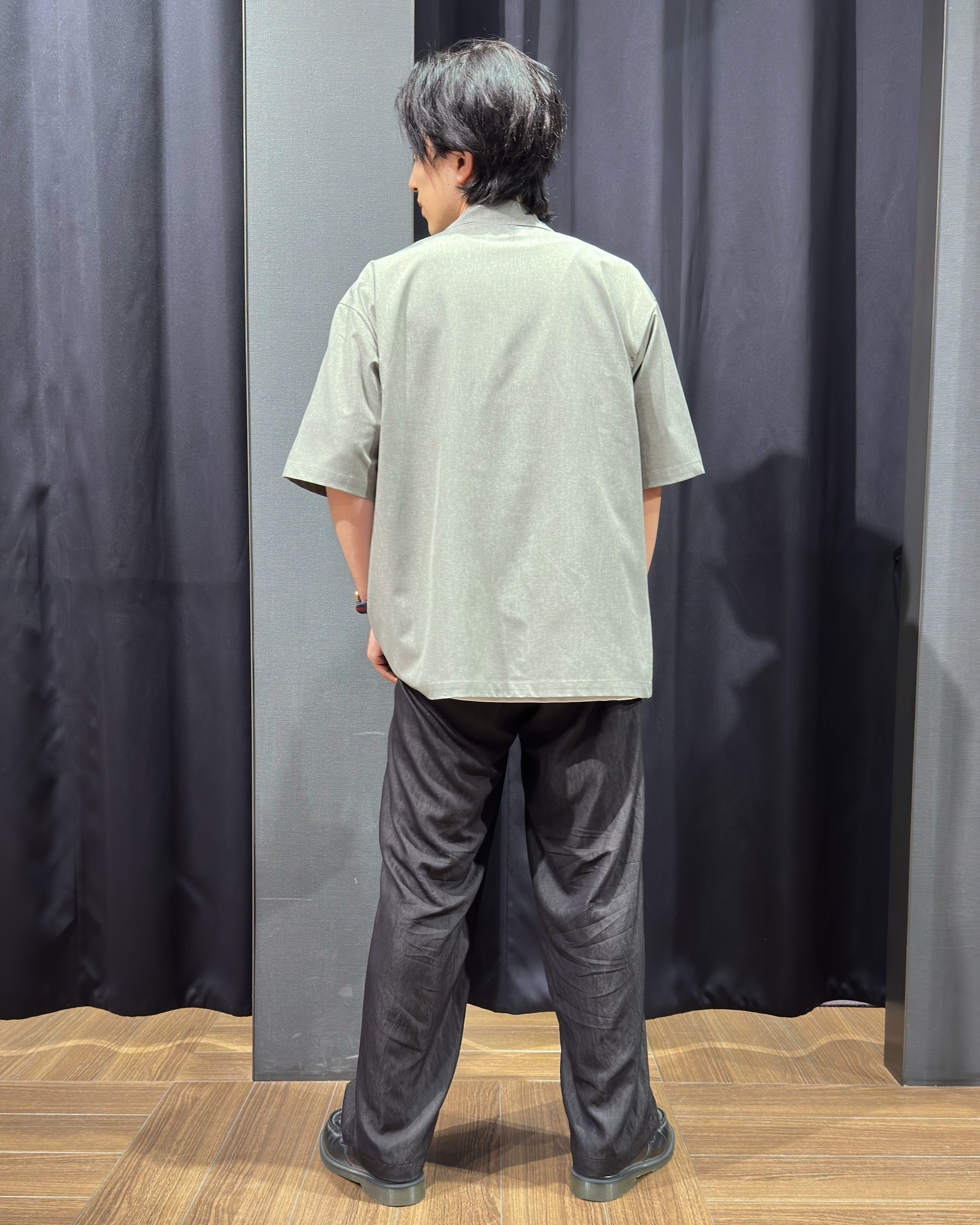 tomoyaさんの「THE SHOP TK｜【吸水速乾／接触冷感／防シワ／マシンウォッシャブル】ハイドロクール 半袖シャツ」を使ったコーディネート