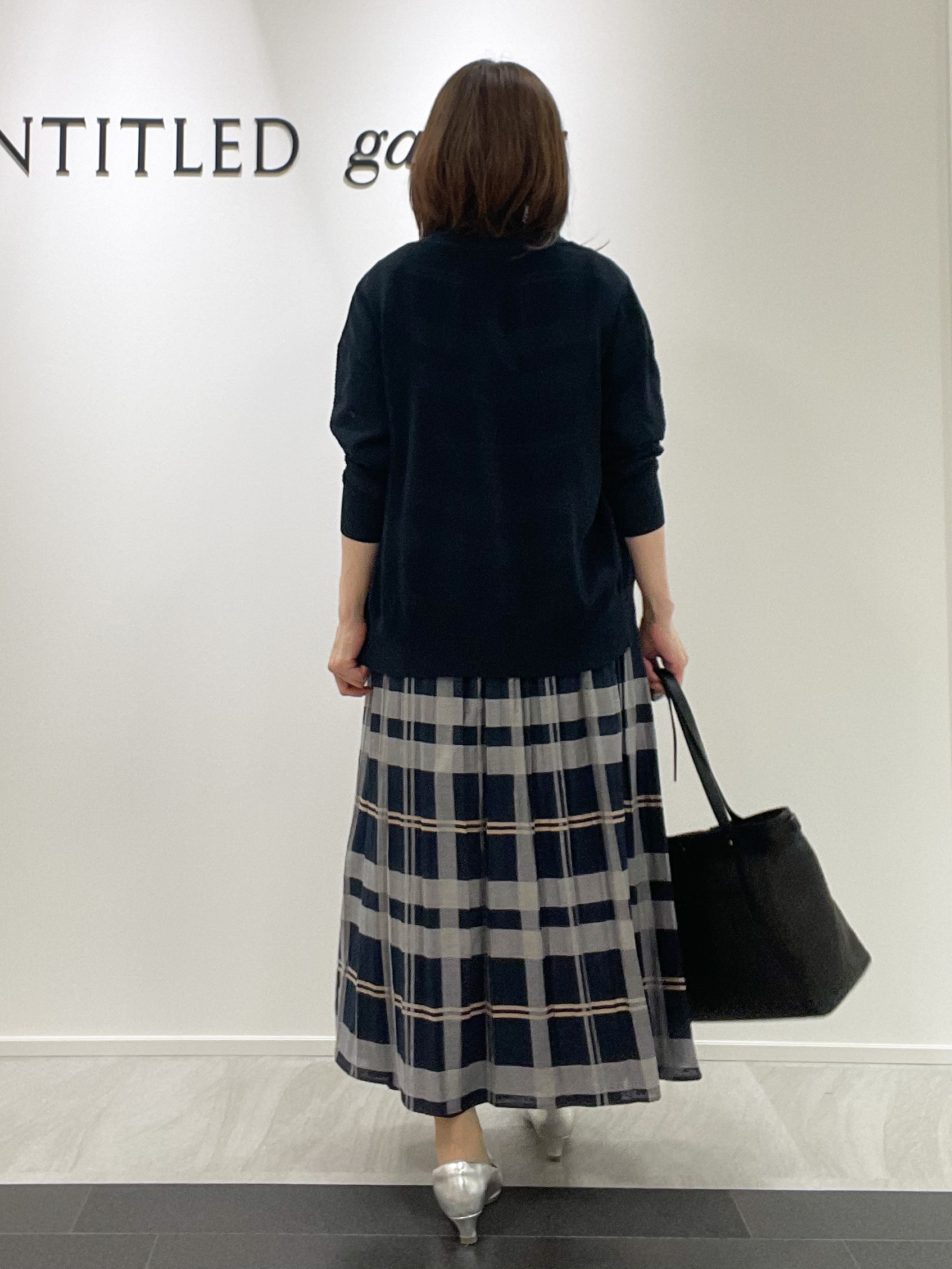 めいさんの「UNTITLED｜オフボディVネックニットカーディガン」を使ったコーディネート