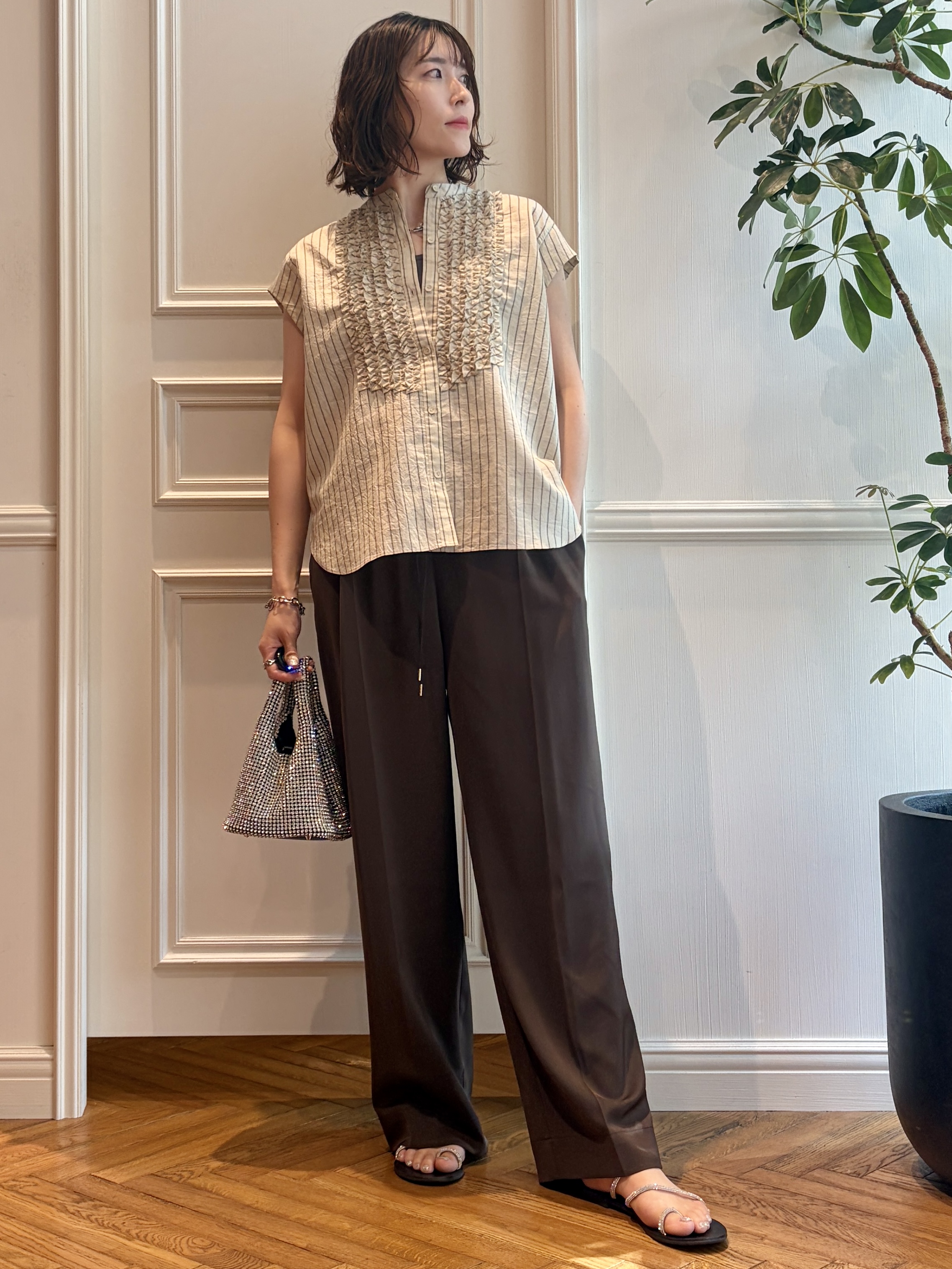 nakaoさんの「DRESSTERIOR｜ストライプフレンチスリーブフリルブラウス」を使ったコーディネート