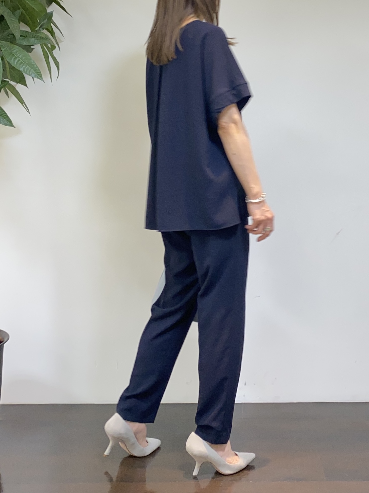 tomoさんの「UNTITLED｜【セットアップ可/UVカット/前後2WAY】リラクシーフレンチスリーブブラウス」を使ったコーディネート