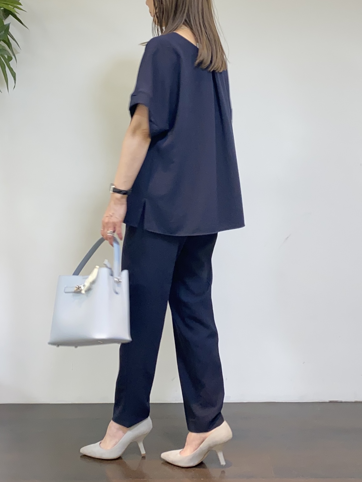 tomoさんの「UNTITLED｜【セットアップ可/UVカット/前後2WAY】リラクシーフレンチスリーブブラウス」を使ったコーディネート