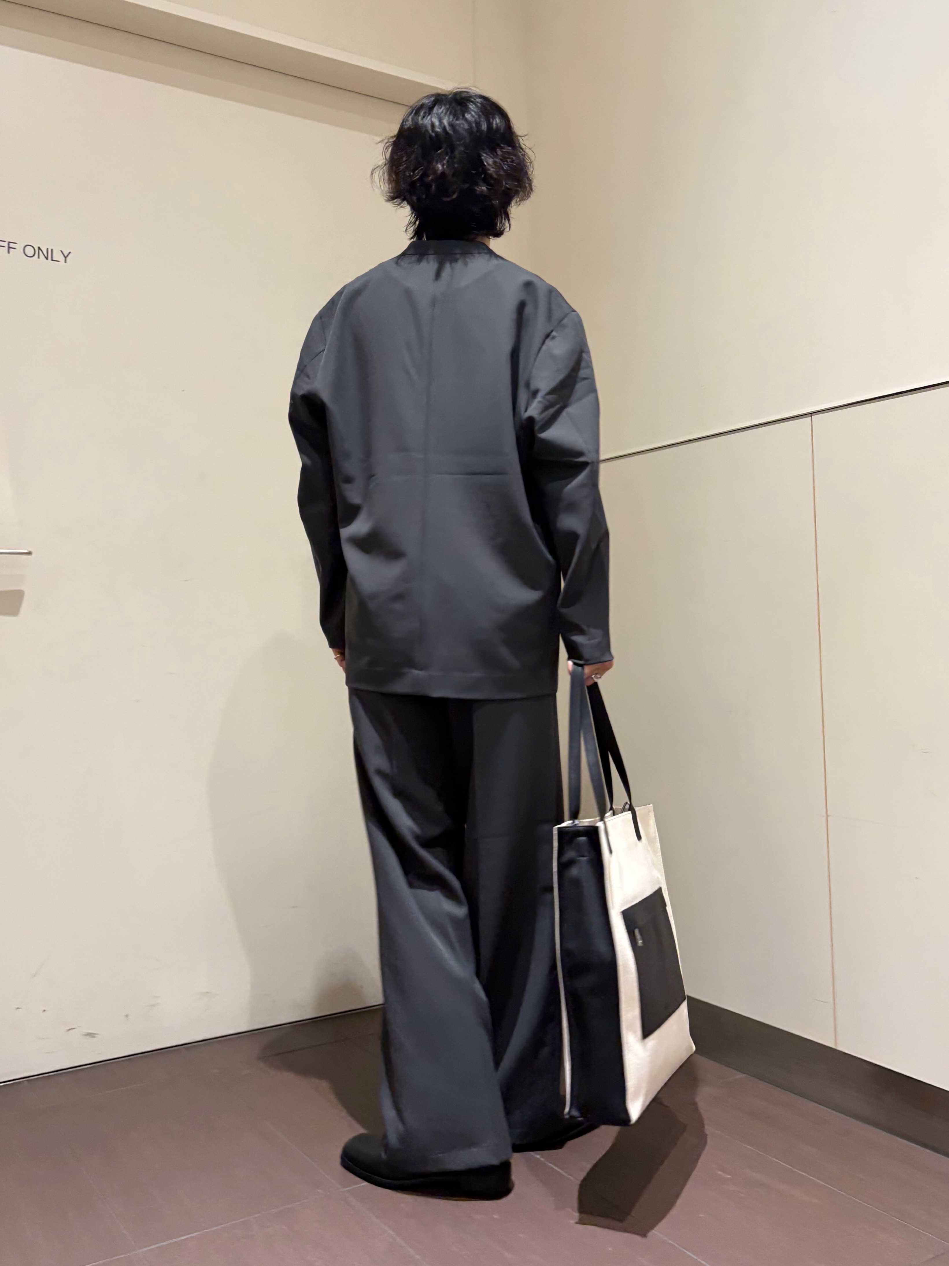 ナノシーさんの「tk.TAKEO KIKUCHI｜【360度ストレッチ】smart shiftシリーズ ノーカラージャケット」を使ったコーディネート