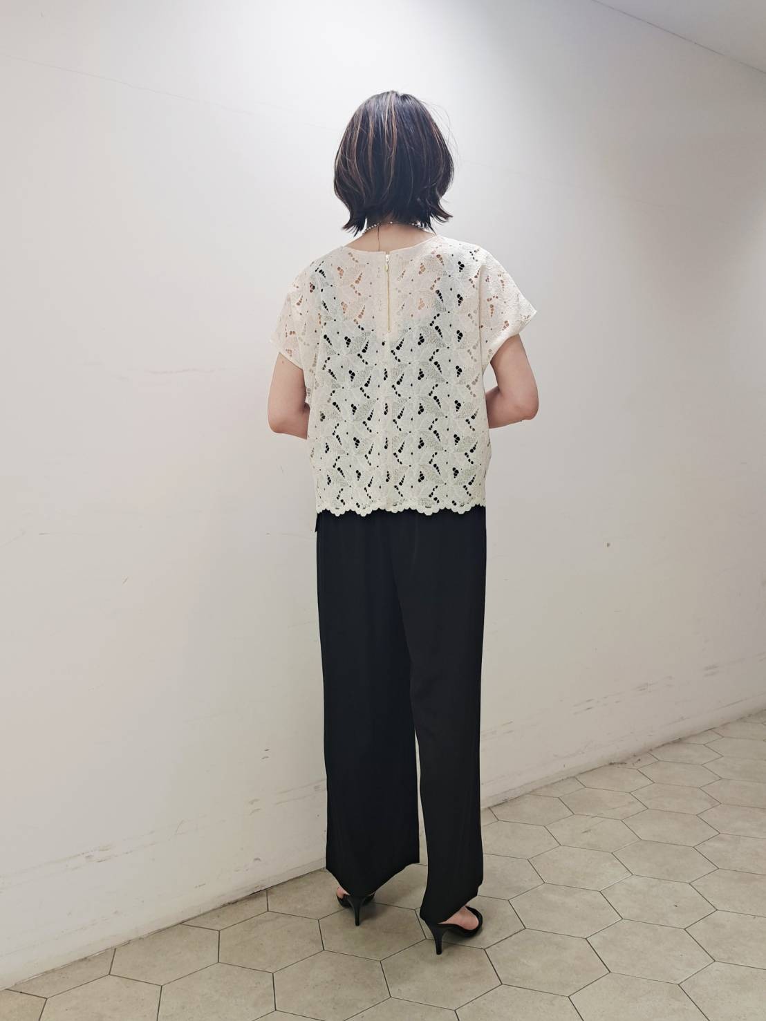 姉さんさんの「UNTITLED｜【セットアップ可/品のある透け感】リーフレースブラウス」を使ったコーディネート