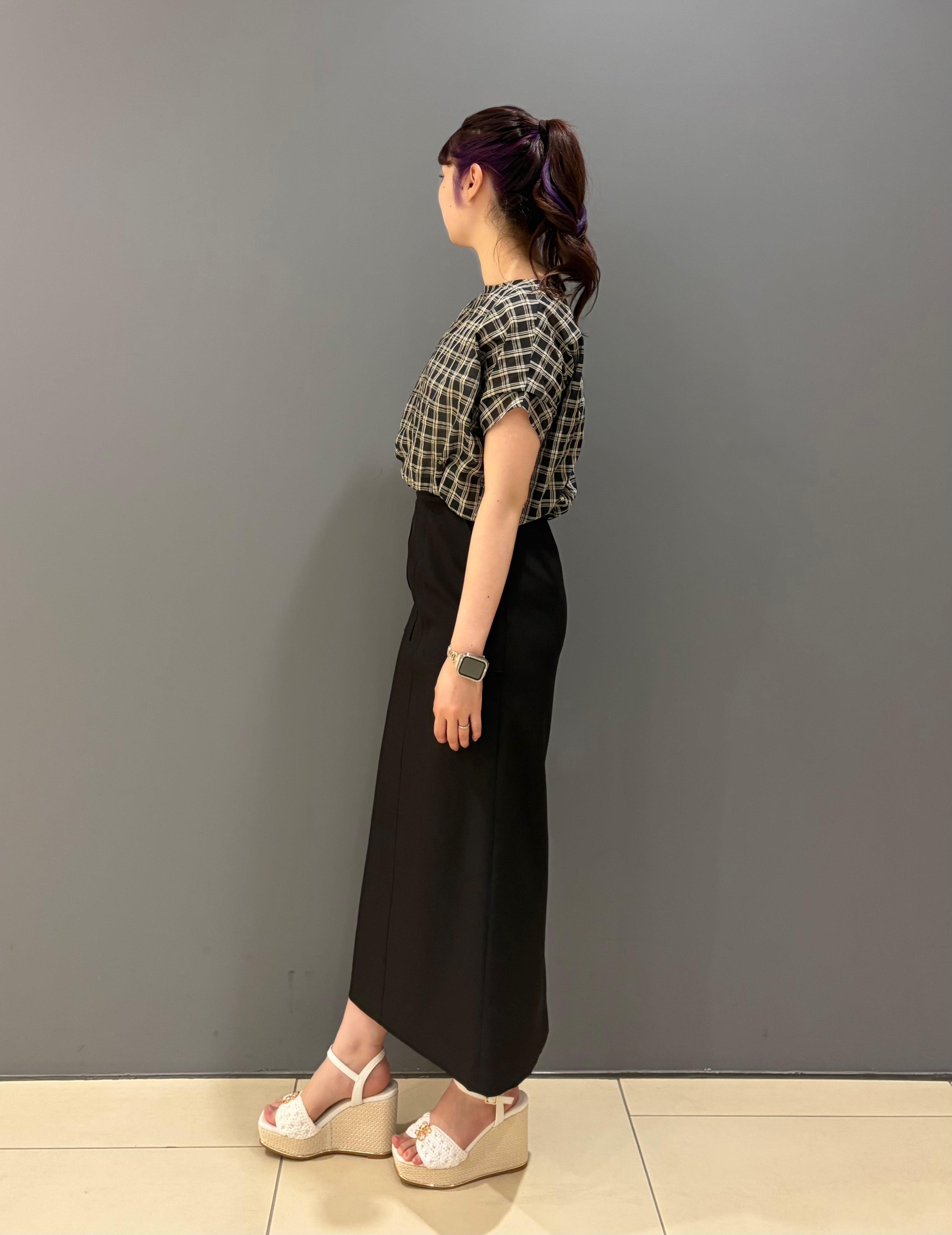 miさんの「UNTITLED｜シアーチェックブラウス」を使ったコーディネート