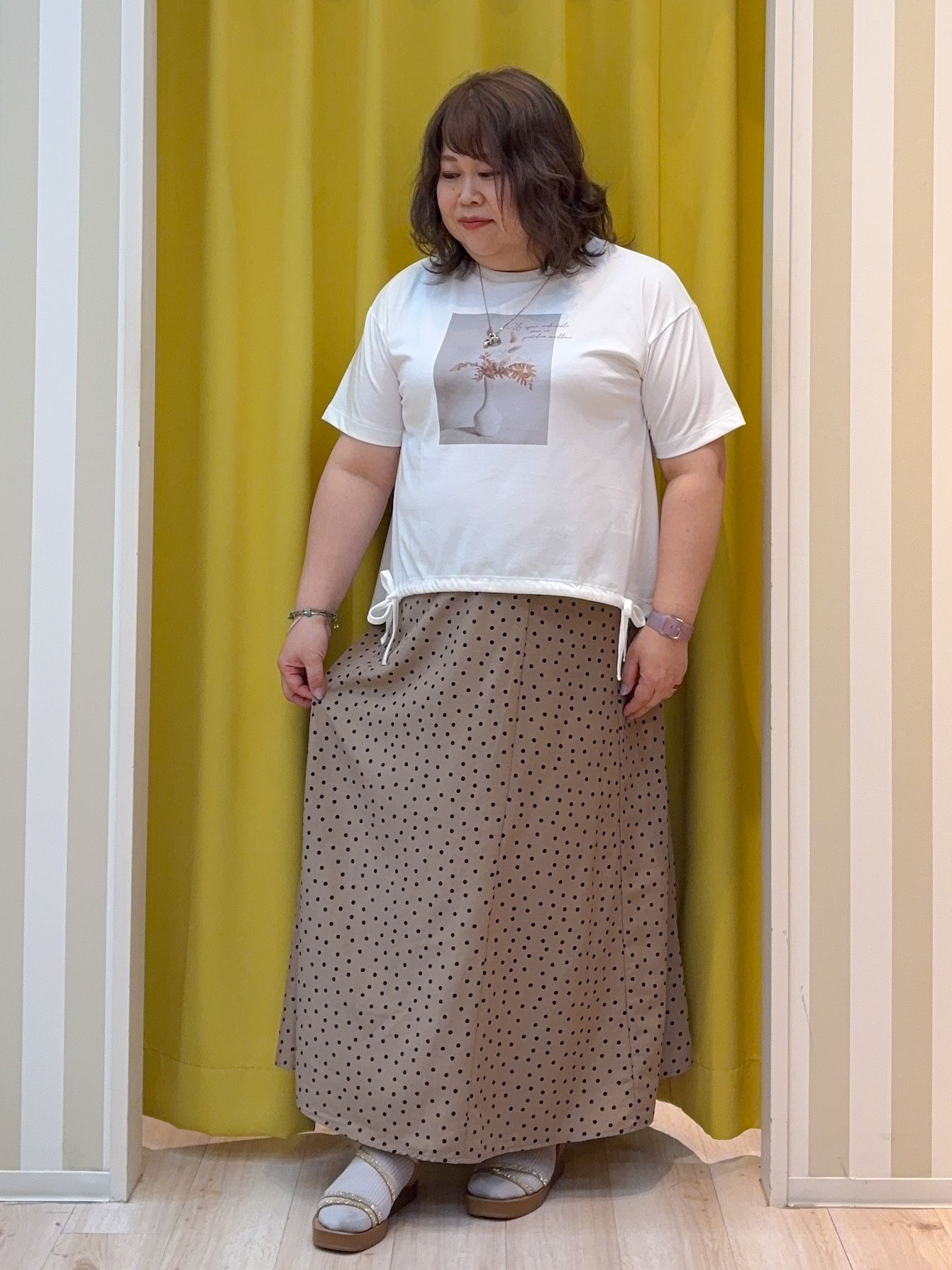 kotoさんさんの「SHOO･LA･RUE｜ひんやり裾シャーリングプリントTシャツアソート」を使ったコーディネート