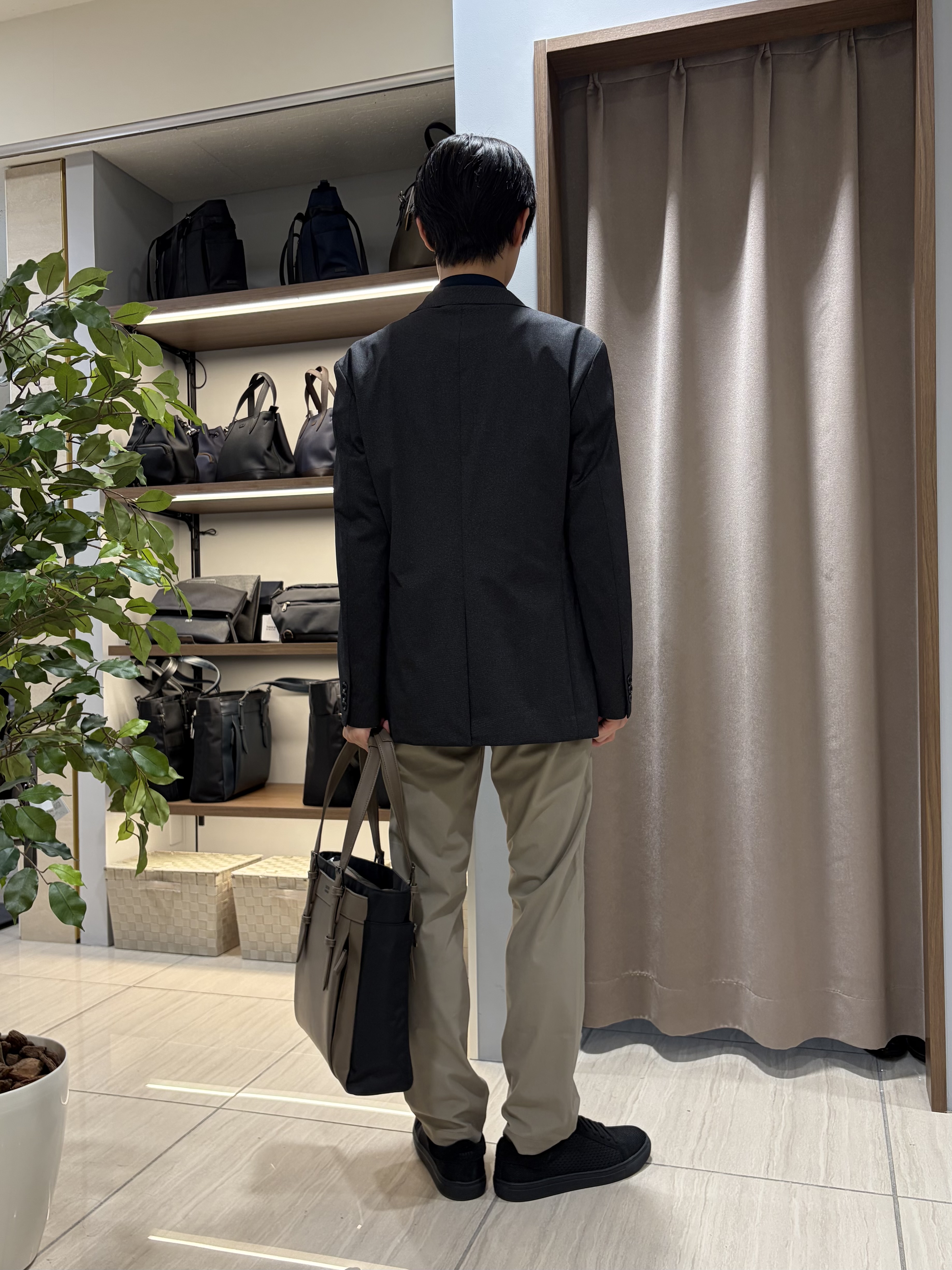 hiroさんの「TAKEO KIKUCHI｜【通気性】ジャージ千鳥柄 ジャケット」を使ったコーディネート