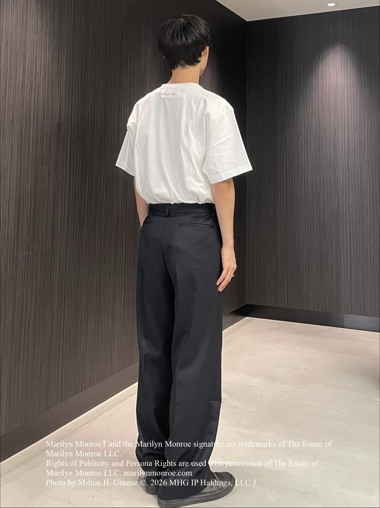 Okdさんの「TAKEO KIKUCHI｜【BOWLER HAT LABEL】TWギャバジン ワイドイージースラックス」を使ったコーディネート