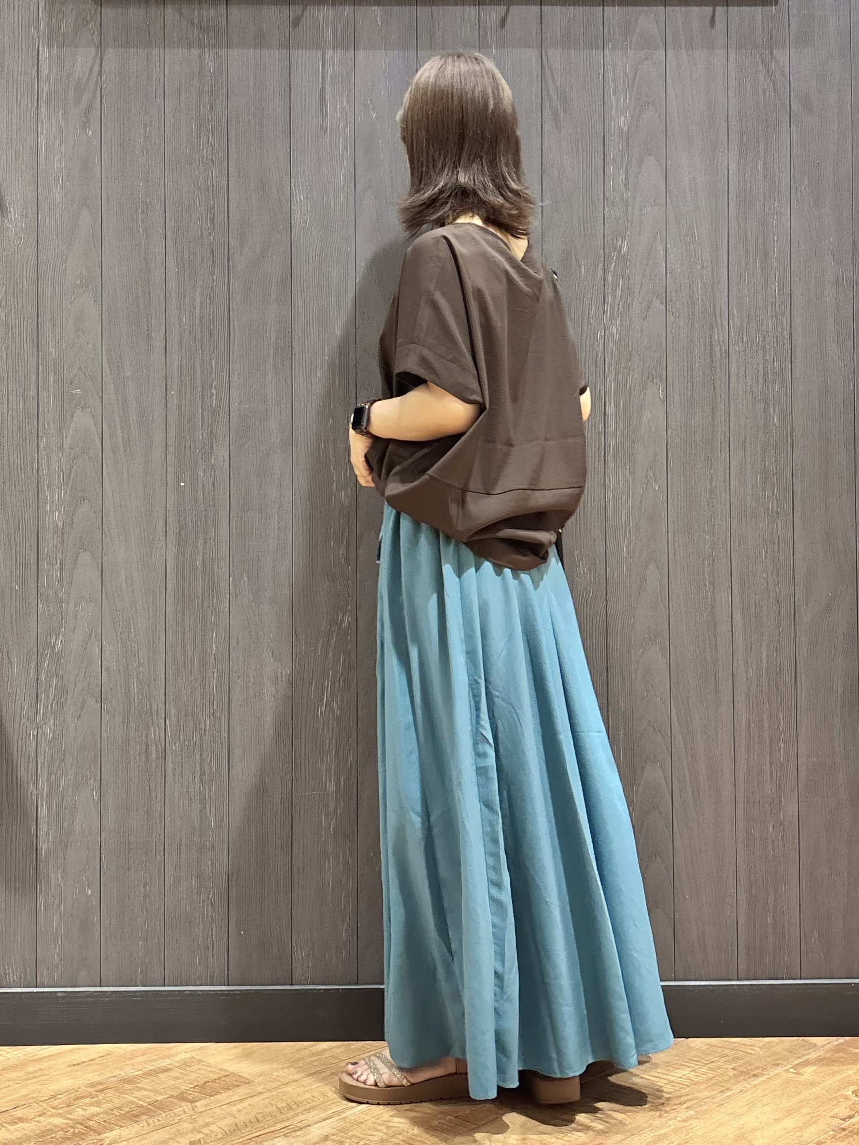 meiさんの「SHOO･LA･RUE｜【洗濯機可/セットアップ可】軽凛(かろりん) シンプル上品 ひんやり切替コクーントップス」を使ったコーディネート