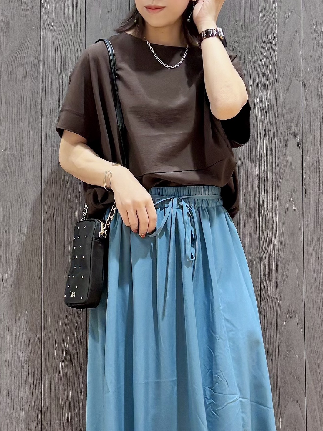meiさんの「SHOO･LA･RUE｜【洗濯機可/セットアップ可】軽凛(かろりん) シンプル上品 ひんやり切替コクーントップス」を使ったコーディネート