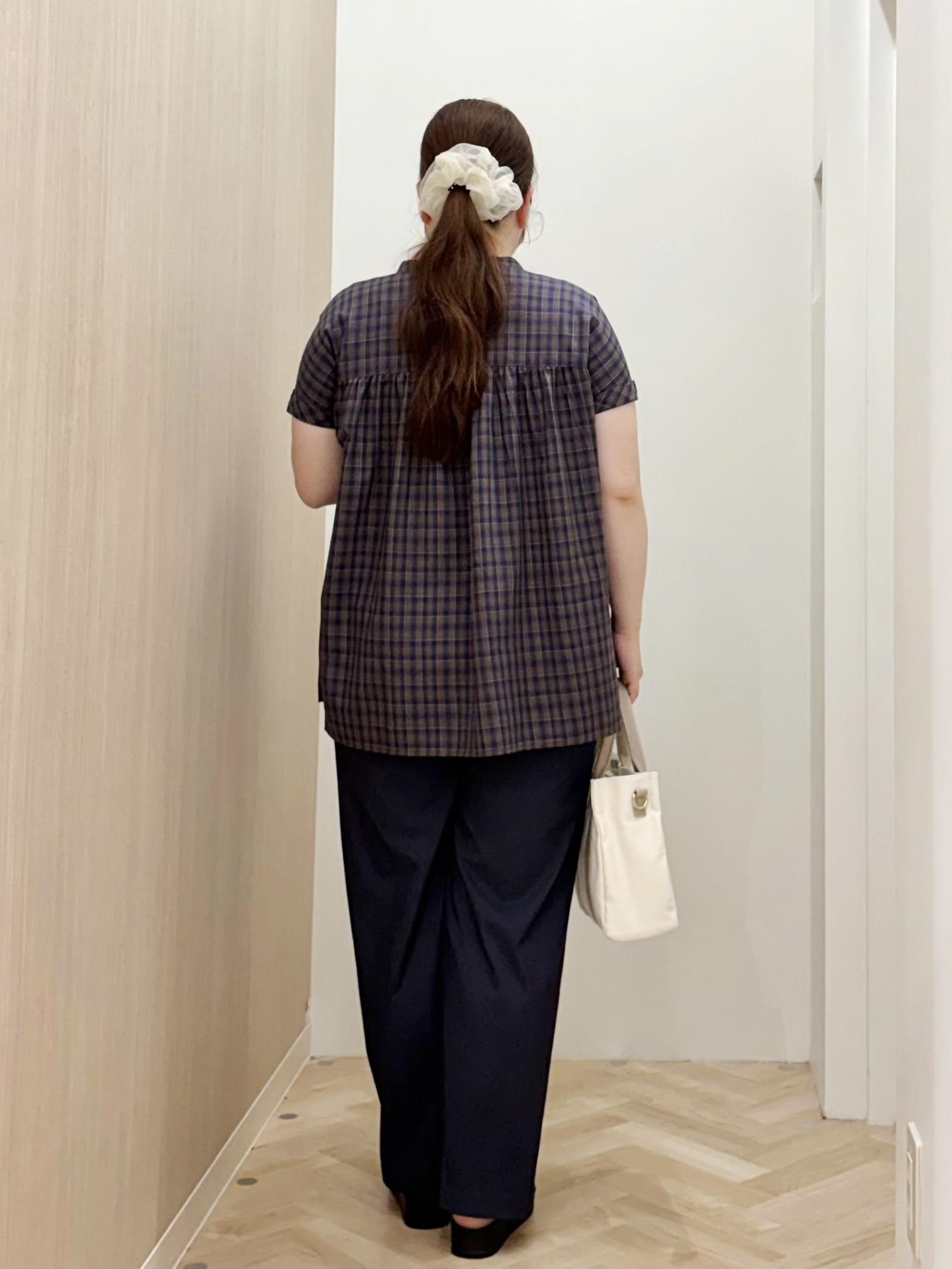 akariさんの「grove｜【体系カバー◎】レースデザインスキッパーブラウス」を使ったコーディネート
