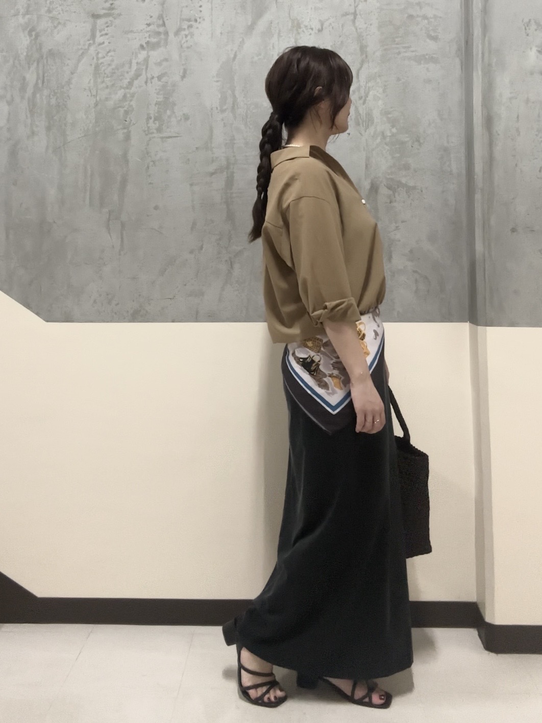 mutsuさんの「UNTITLED｜【セットアップ可/UVカット/接触冷感】エアリークールドロストシャツ」を使ったコーディネート