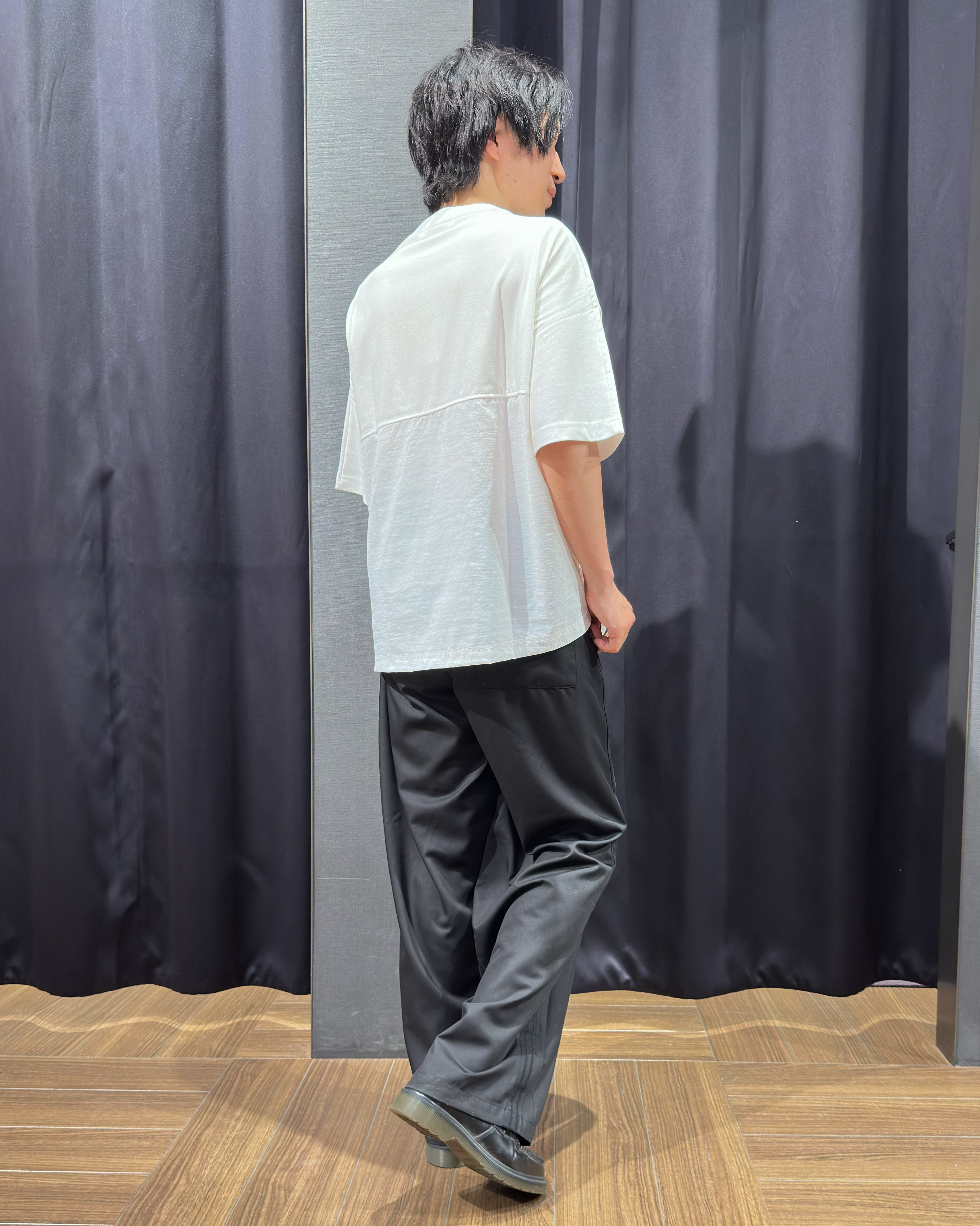 tomoyaさんの「THE SHOP TK｜【ゆったりシルエット】前後切り替え 半袖Tシャツ」を使ったコーディネート