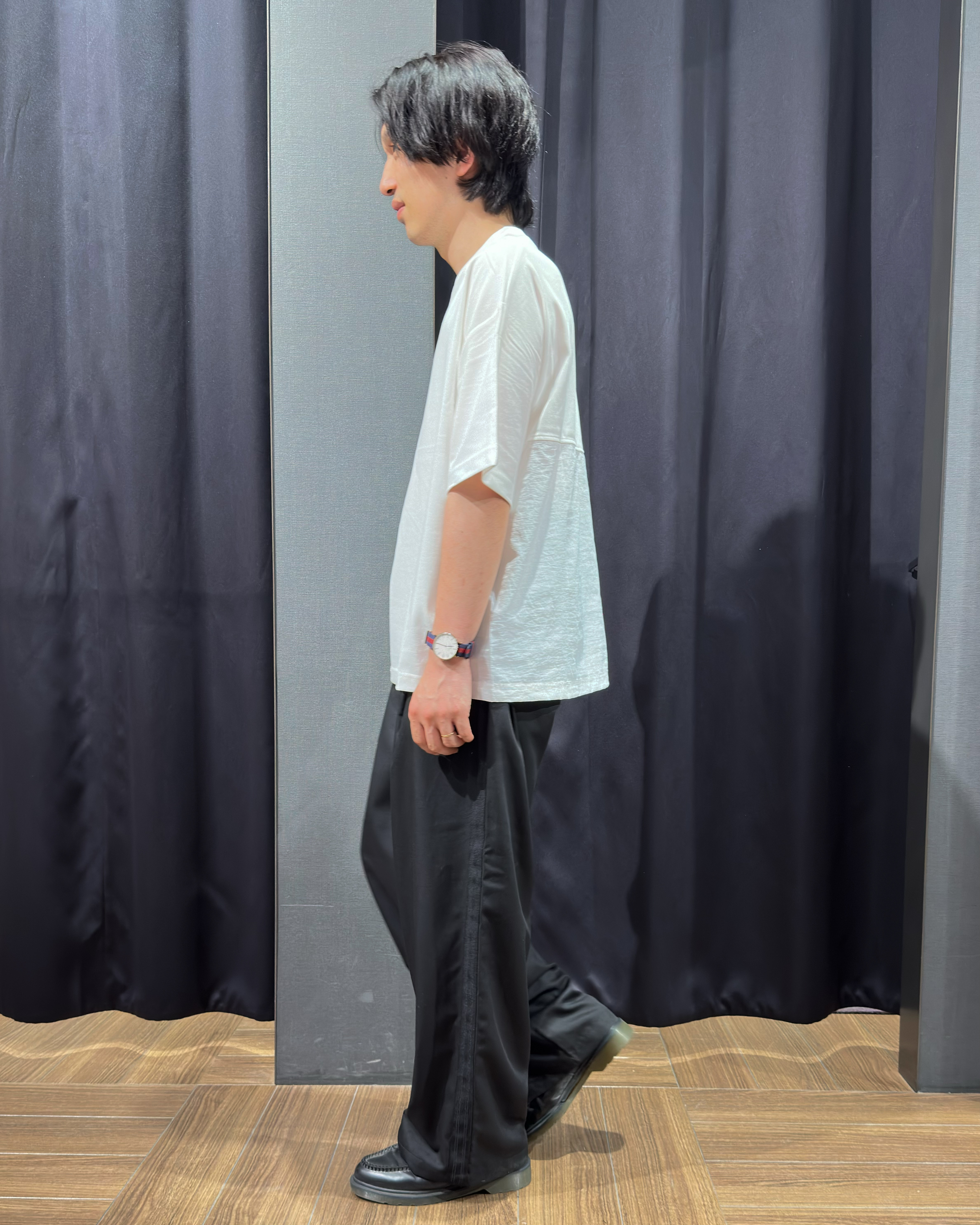 tomoyaさんの「THE SHOP TK｜【ゆったりシルエット】前後切り替え 半袖Tシャツ」を使ったコーディネート