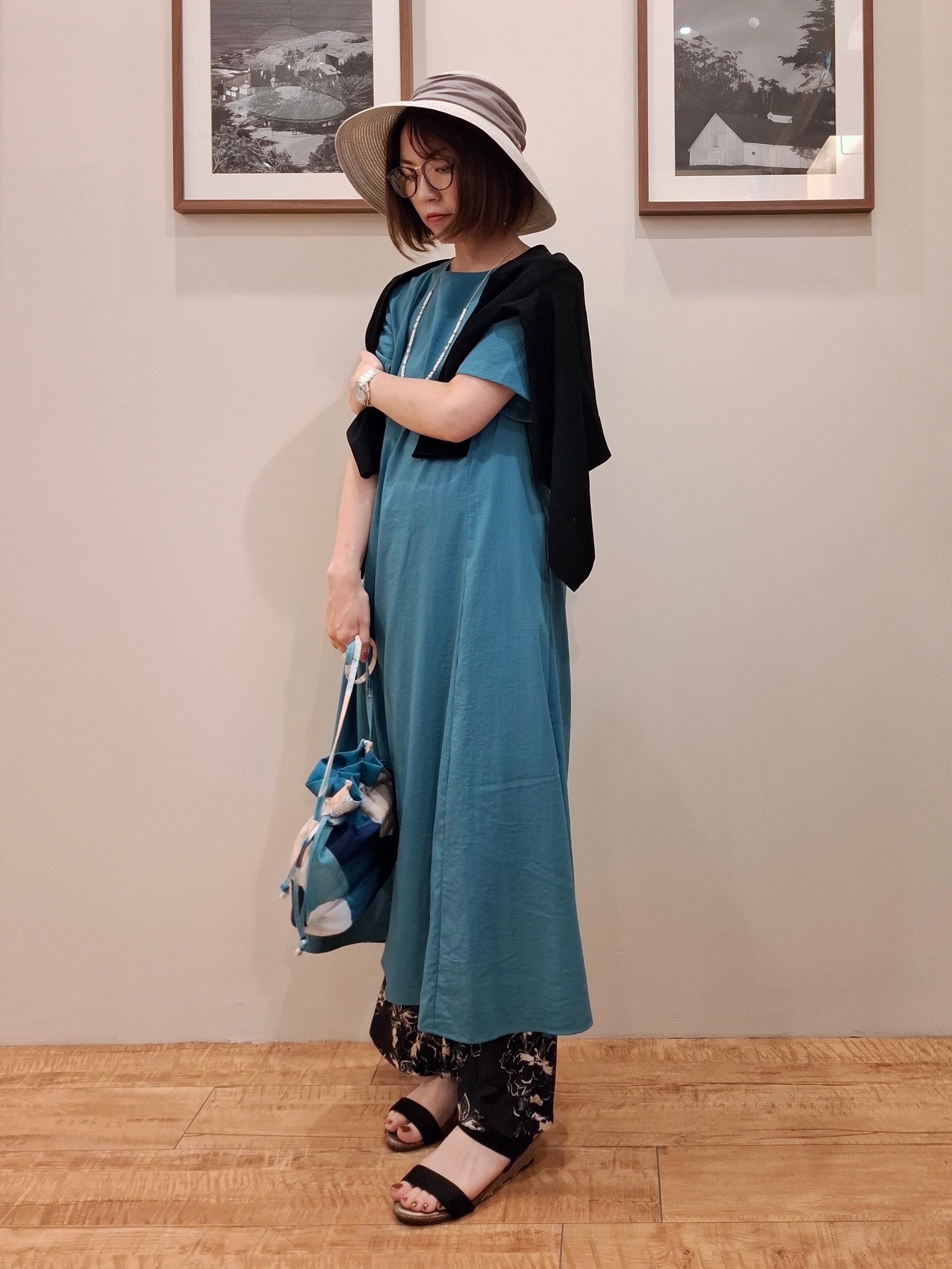 まあるさんの「SHOO･LA･RUE｜【S-LL/洗濯機可/セットアップ可】軽凛(かろりん) ひんやり切替ワンピース」を使ったコーディネート