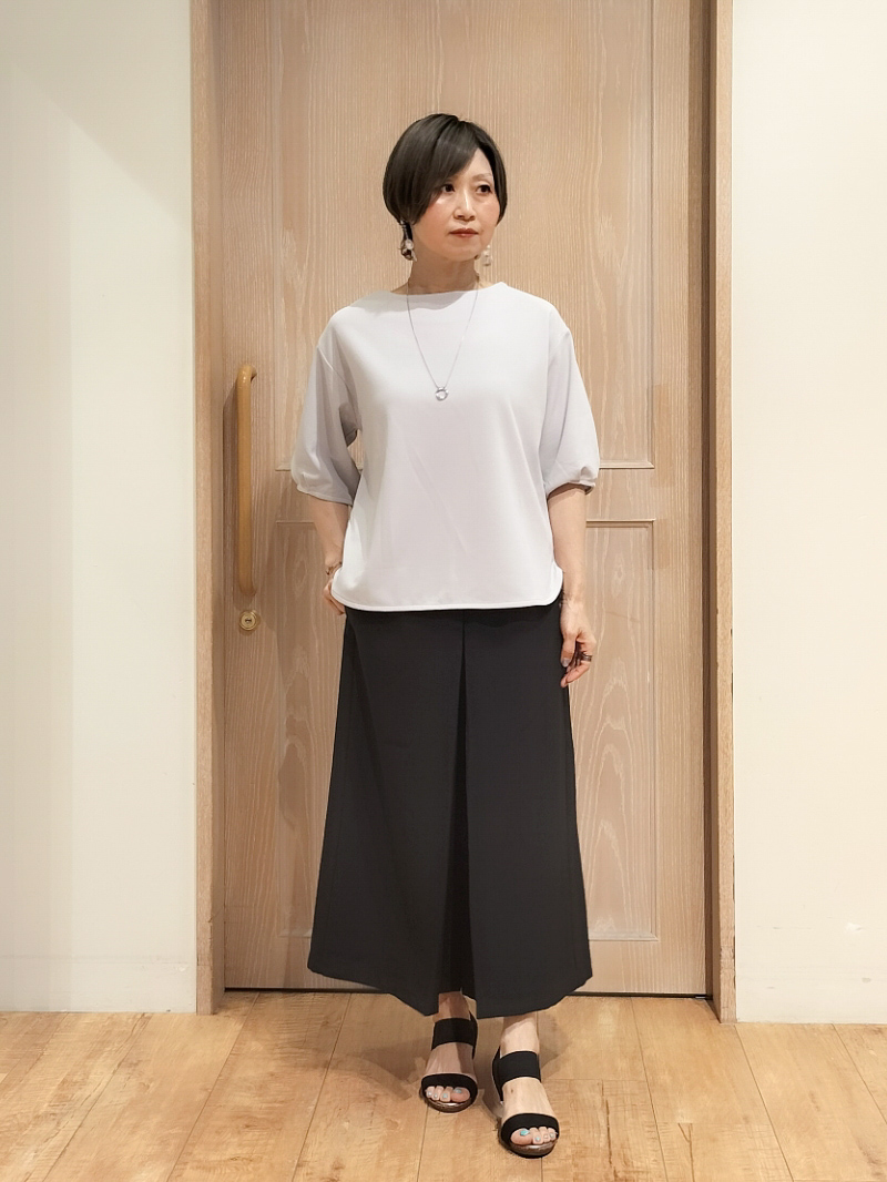 YUKIさんの「SHOO･LA･RUE｜【2点セット／洗濯機可／S-LL】インせず着られる ネックレス付き5分袖Ｔシャツ」を使ったコーディネート
