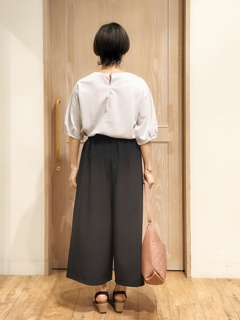 YUKIさんの「SHOO･LA･RUE｜【2点セット／洗濯機可／S-LL】インせず着られる ネックレス付き5分袖Ｔシャツ」を使ったコーディネート