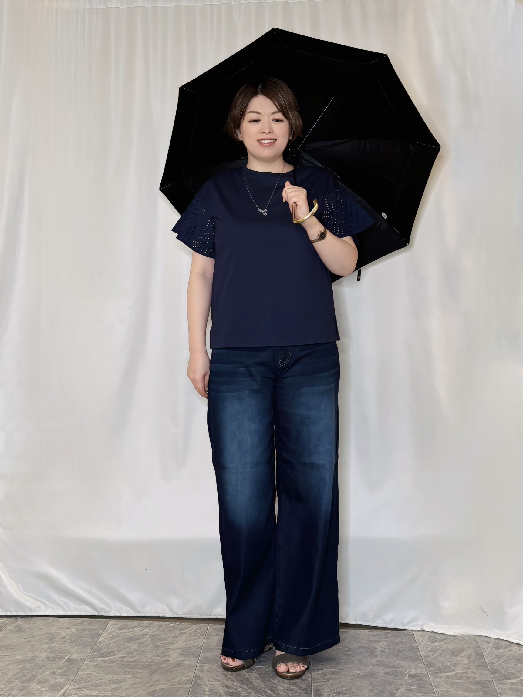 たみさんの「SHOO･LA･RUE｜【汗じみ防止/ひんやり/体型カバー】真夏の味方。 汗じみが気になりにくい お袖レースフレアTシャツ」を使ったコーディネート