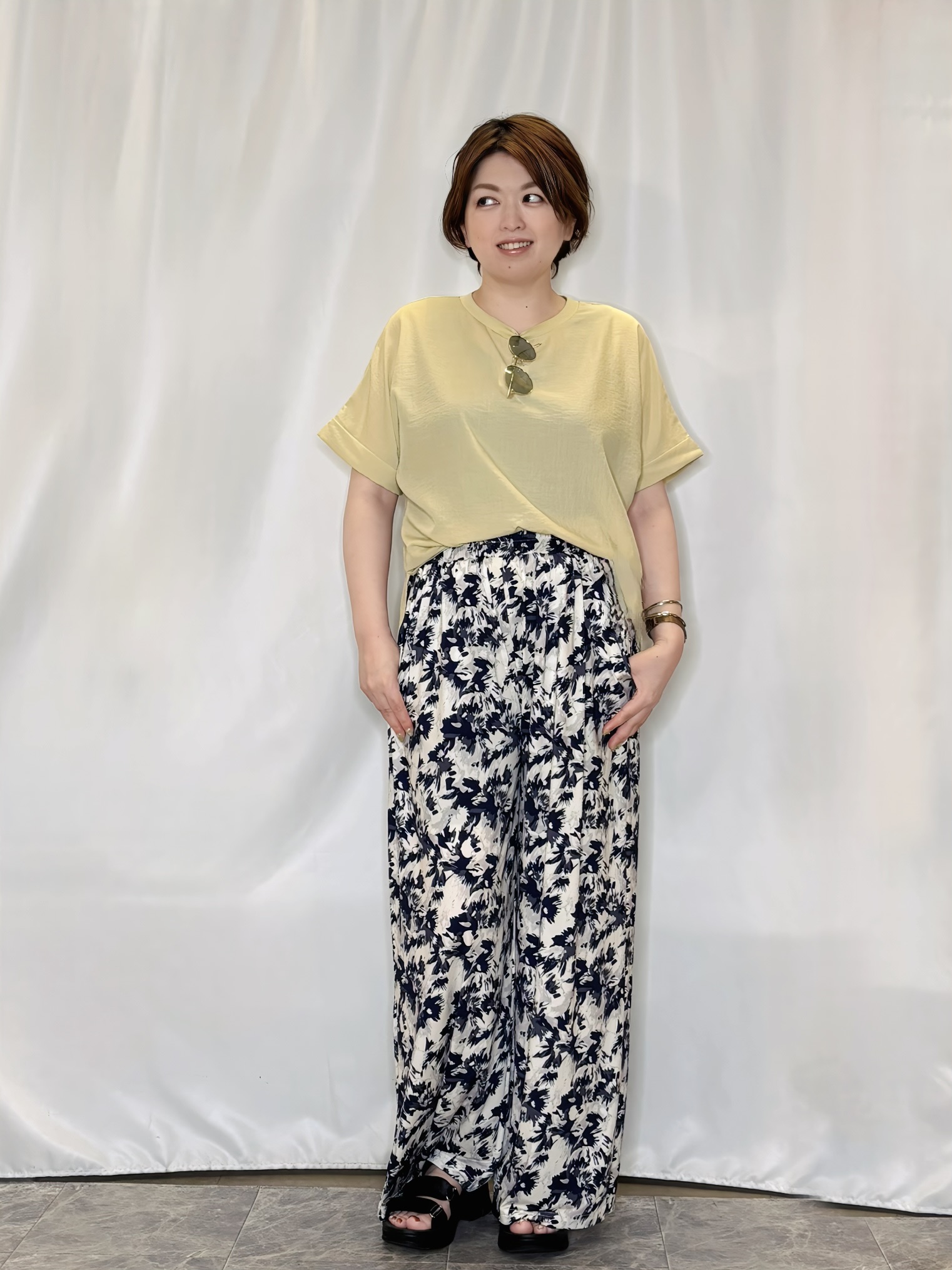 たみさんの「SHOO･LA･RUE｜【着丈選べる/ひんやり/体型カバー】洗濯後しわになりにくい さらっとドルマントップス」を使ったコーディネート