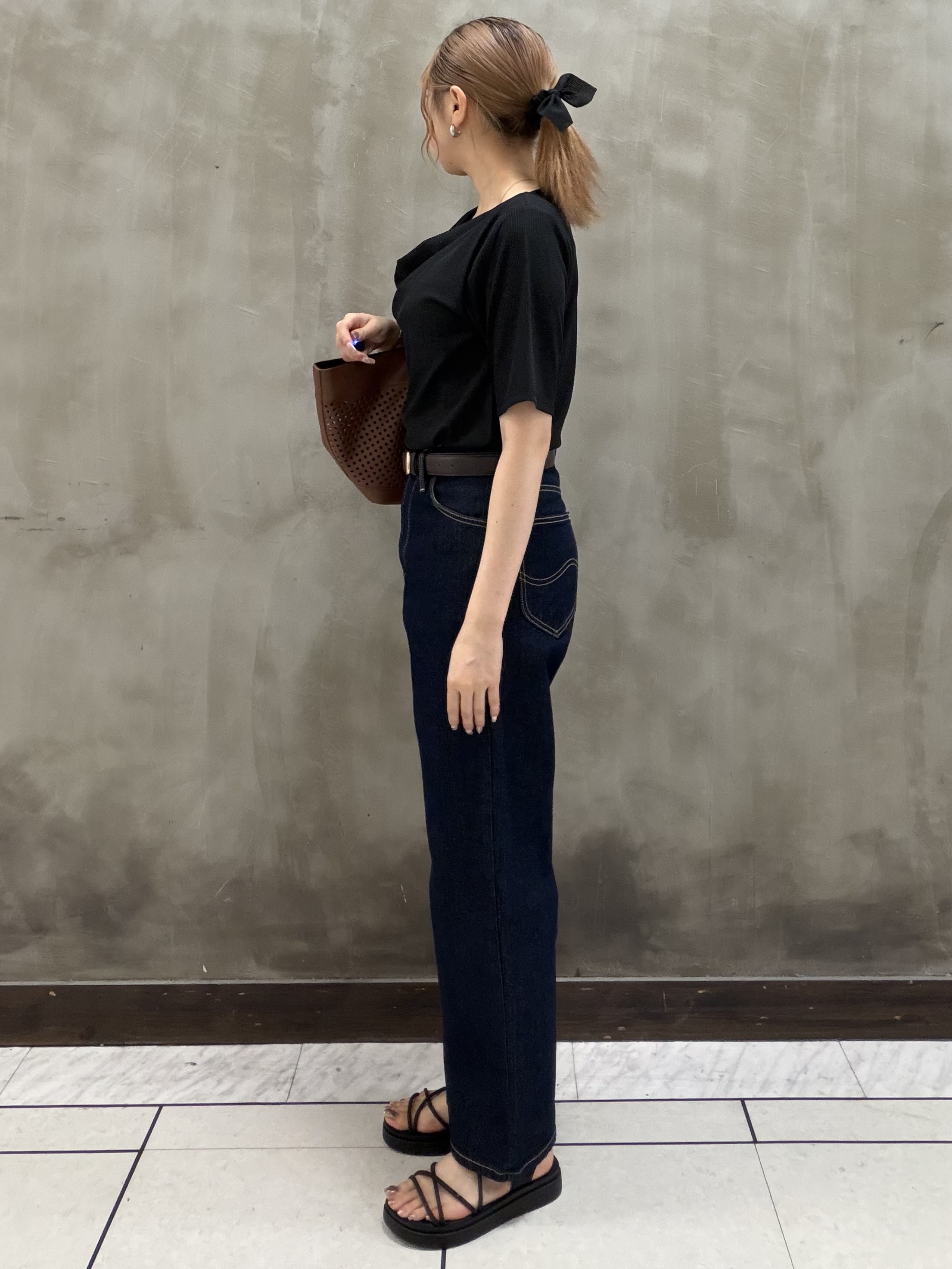 maiさんの「grove｜ドレープネックテレコTシャツ」を使ったコーディネート