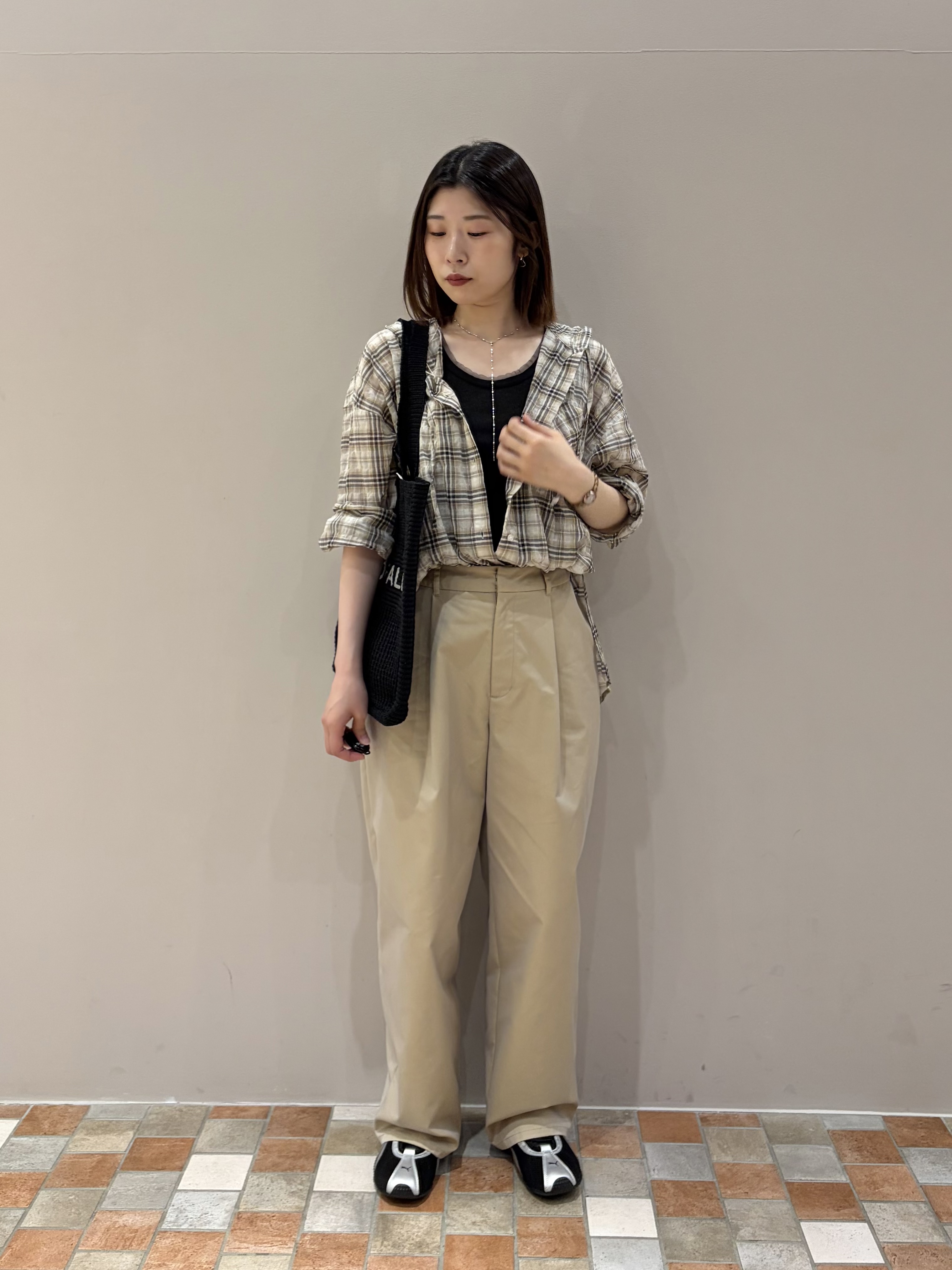 amiさんの「INDIVI｜ラインロングネックレス」を使ったコーディネート