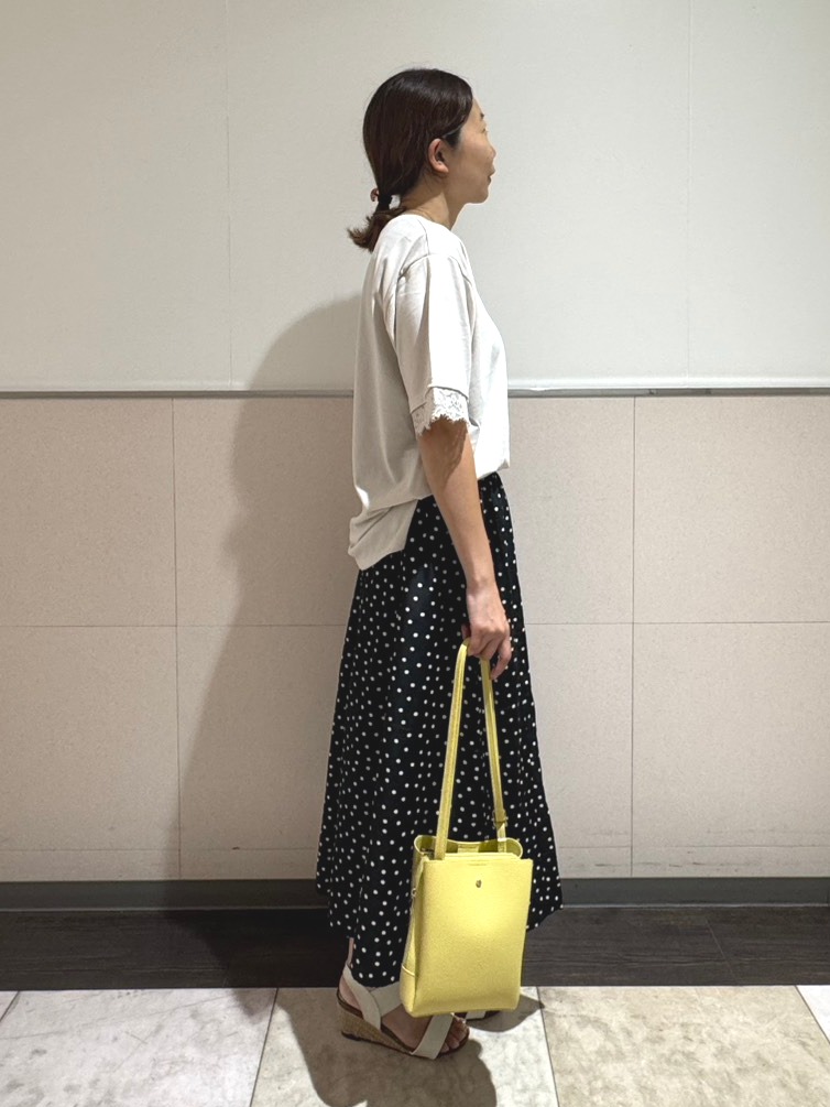 ジュンさんの「SHOO･LA･RUE｜【ひんやり/UV/S-LL】柄アソート お袖レースが旬顔 上品に決まる大人Tシャツ」を使ったコーディネート