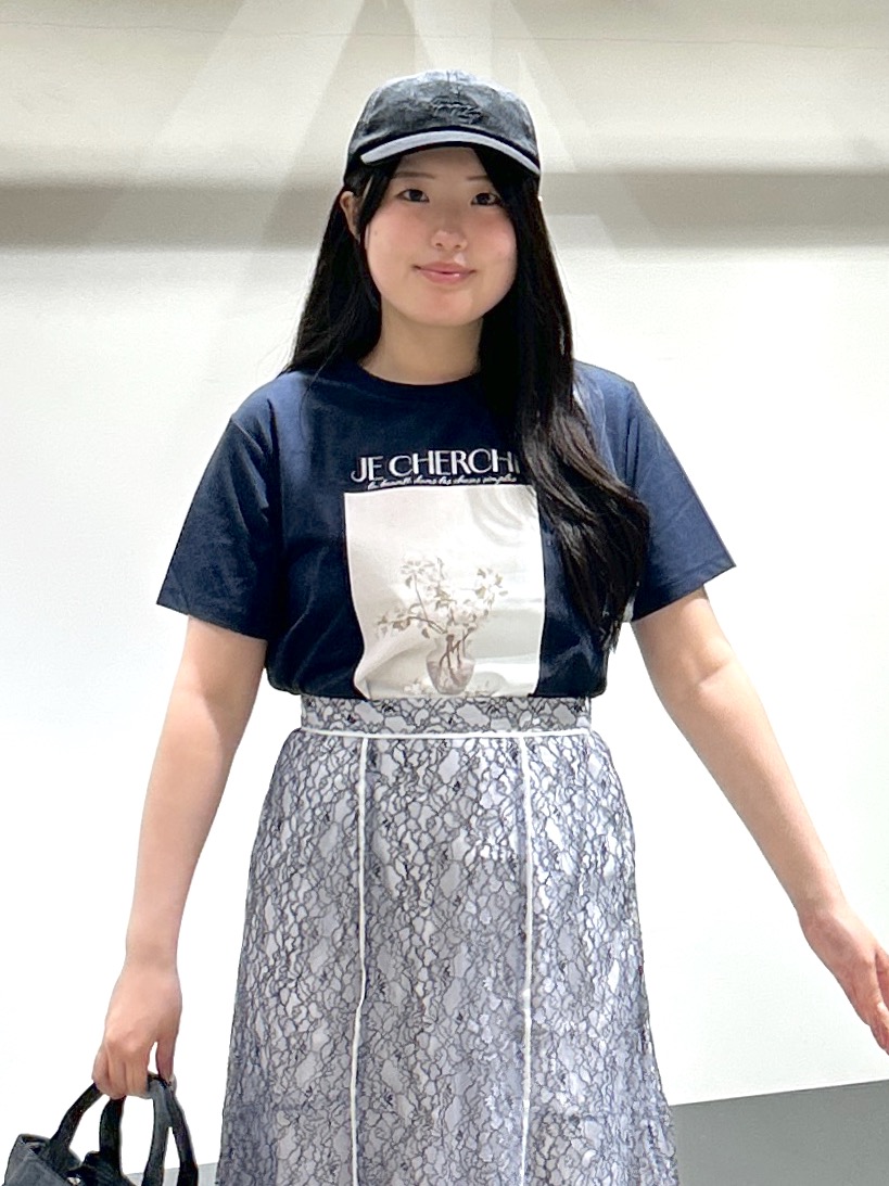 sayaさんの「OPAQUE.CLIP｜【UV】フラワープリントTシャツ≪洗濯機OK／接触冷感≫」を使ったコーディネート