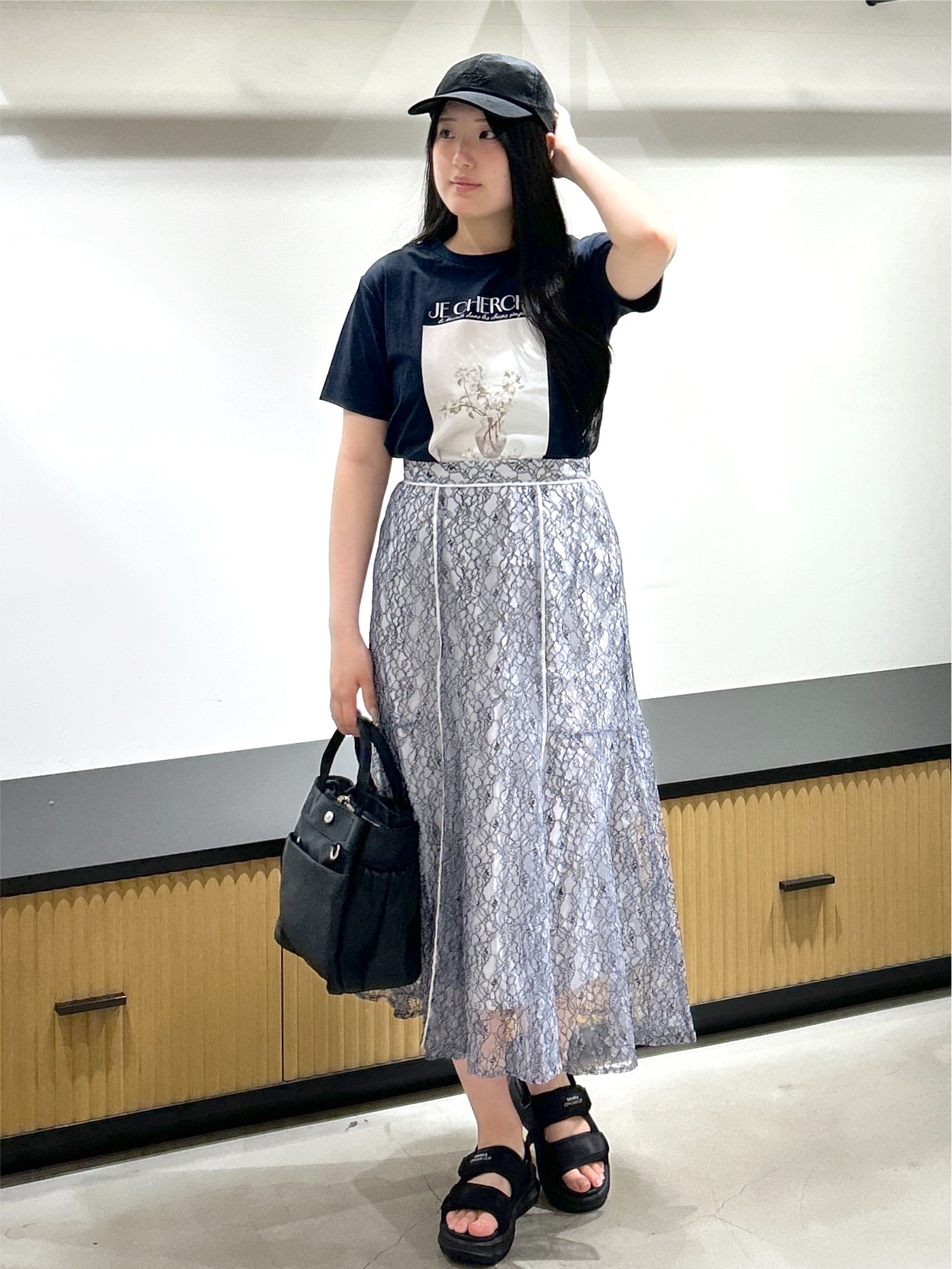 sayaさんの「OPAQUE.CLIP｜【UV】フラワープリントTシャツ≪洗濯機OK／接触冷感≫」を使ったコーディネート