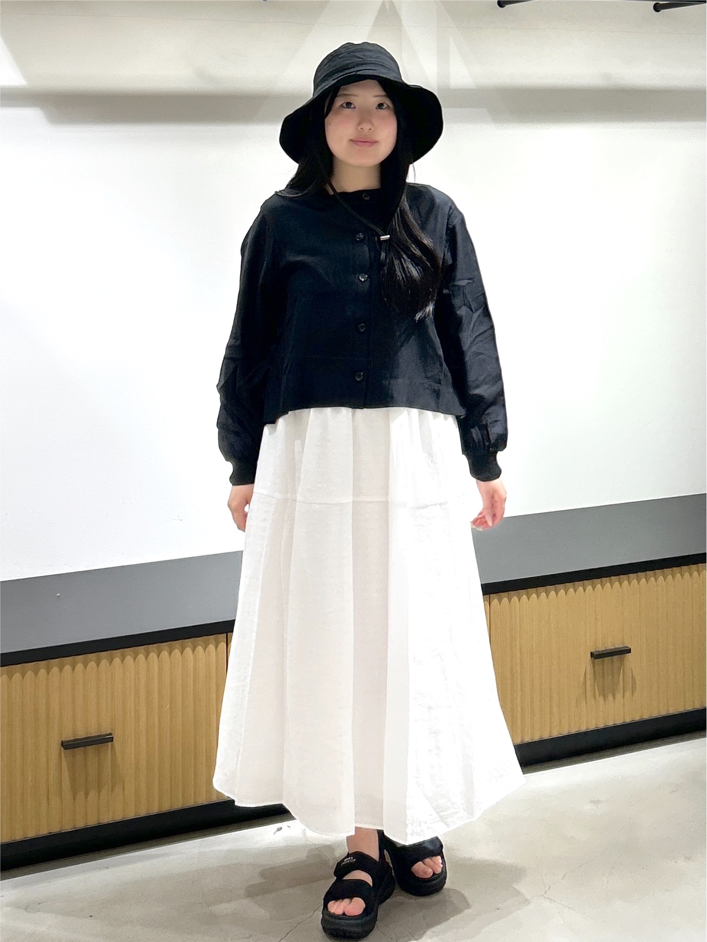 sayaさんの「OPAQUE.CLIP｜シアーブラウスカーディガン【洗濯機OK】」を使ったコーディネート